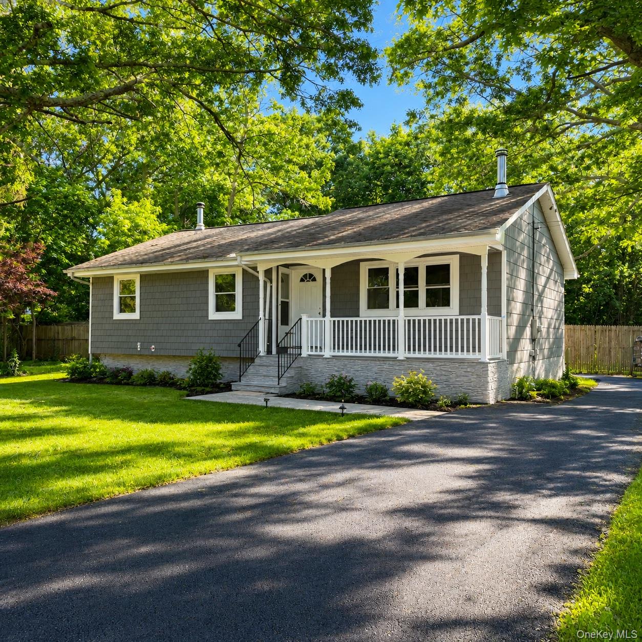 84 Flower Road Property Photo 1