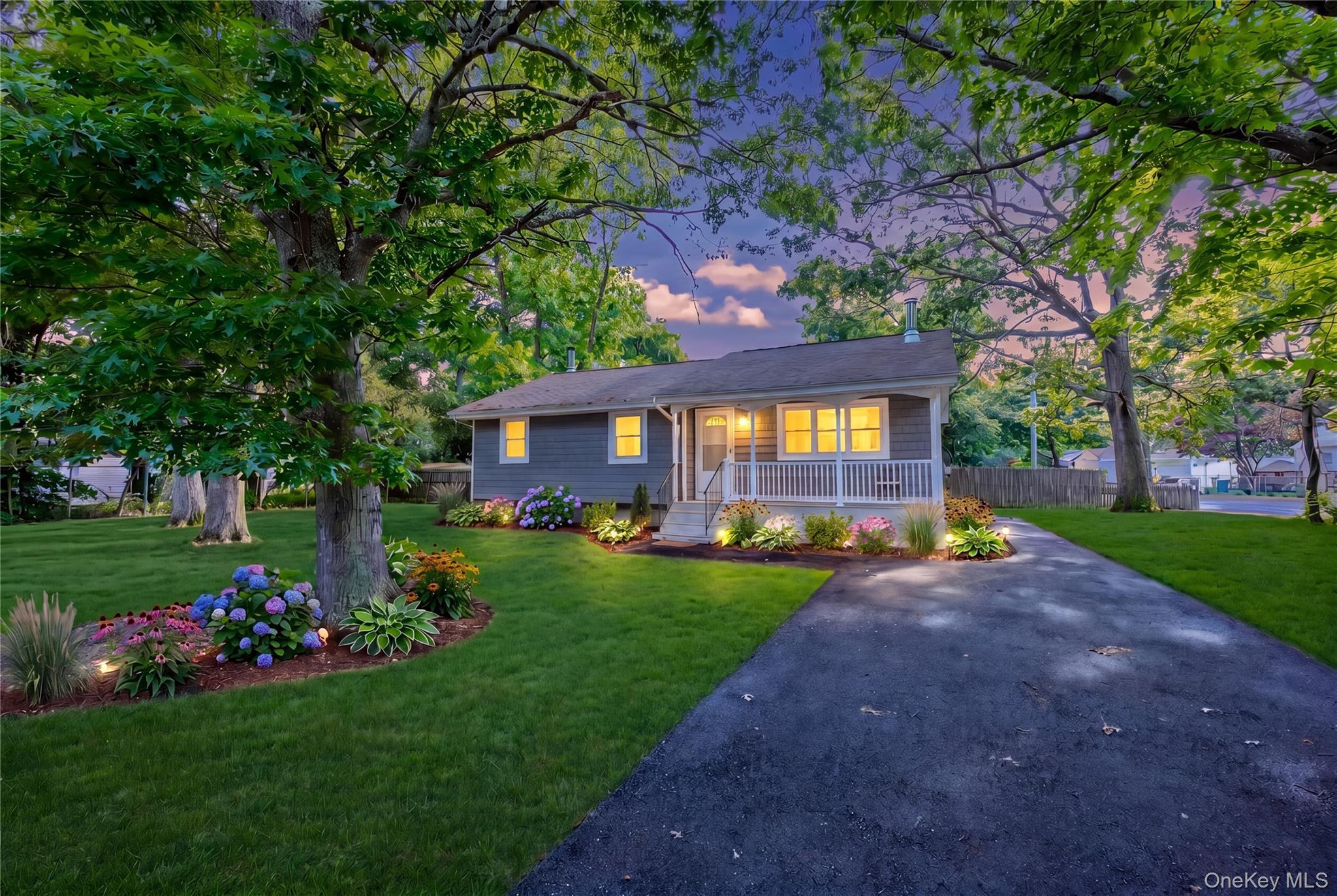 84 Flower Road Property Photo 3