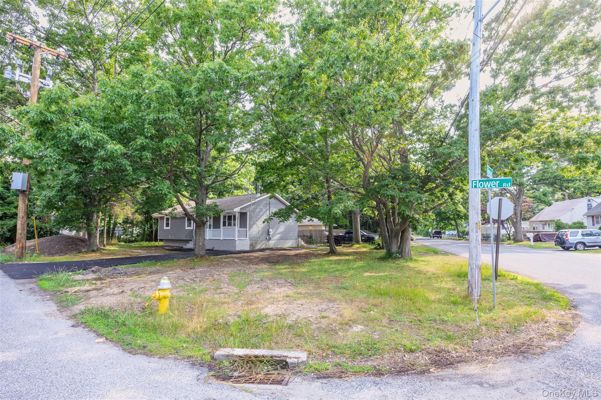 84 Flower Road Property Photo 9