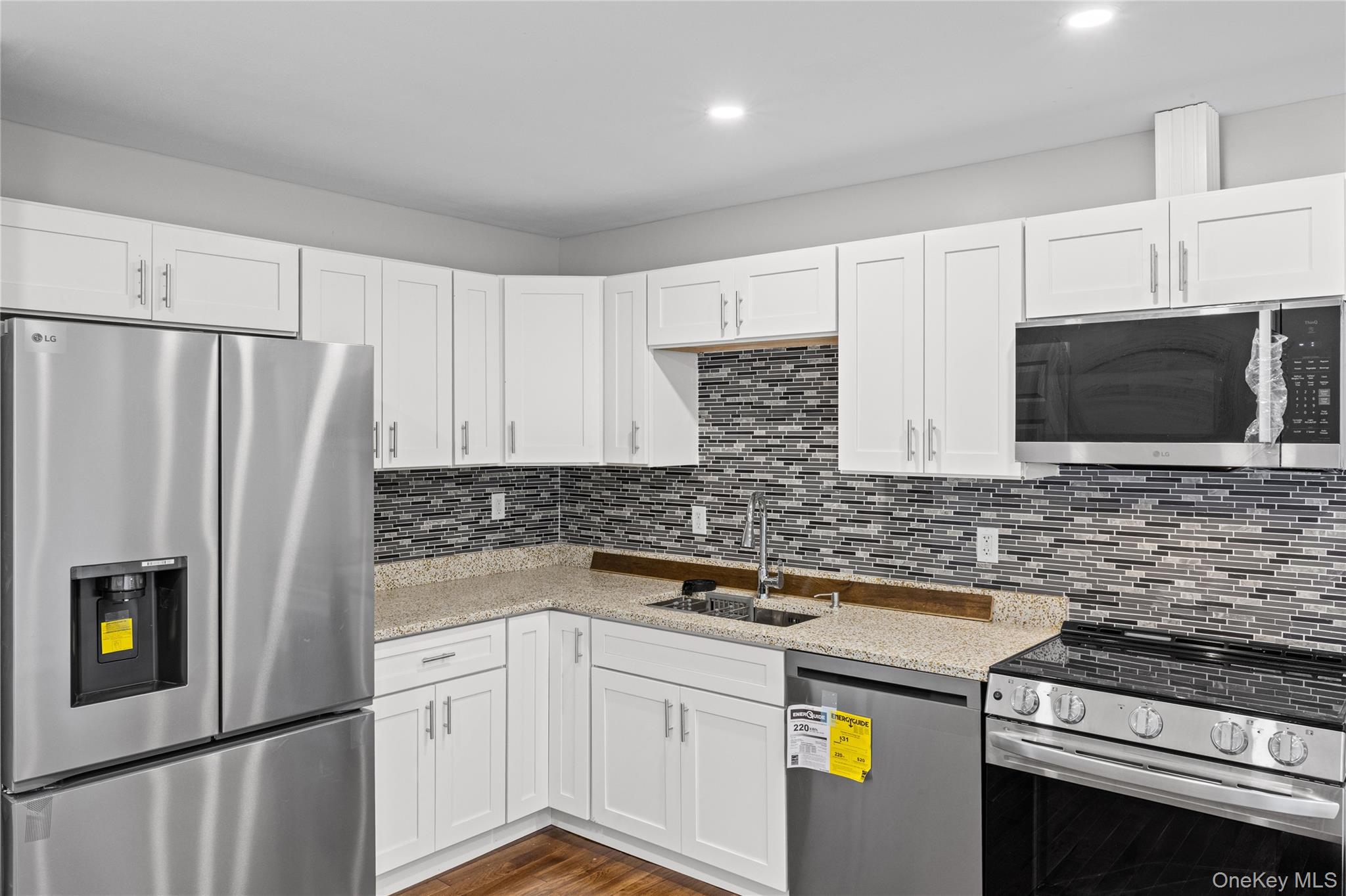 84 Flower Road Property Photo 34