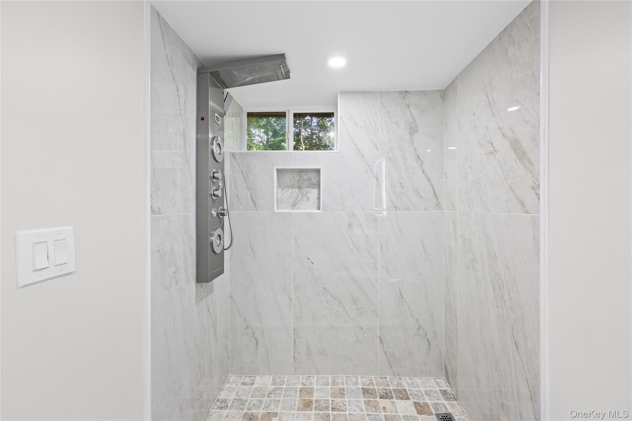 84 Flower Road Property Photo 46