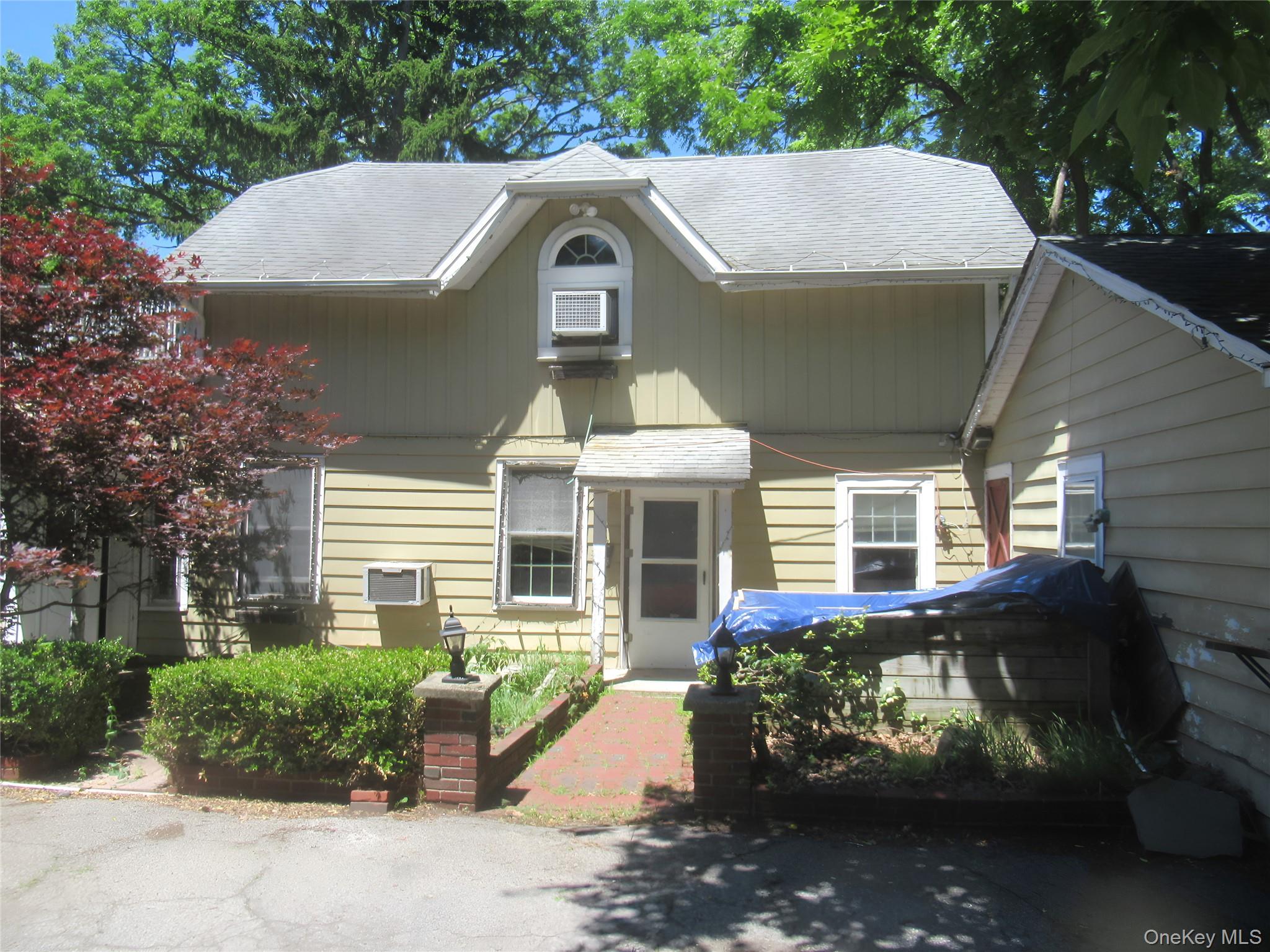 2 Academy Avenue Property Photo 1