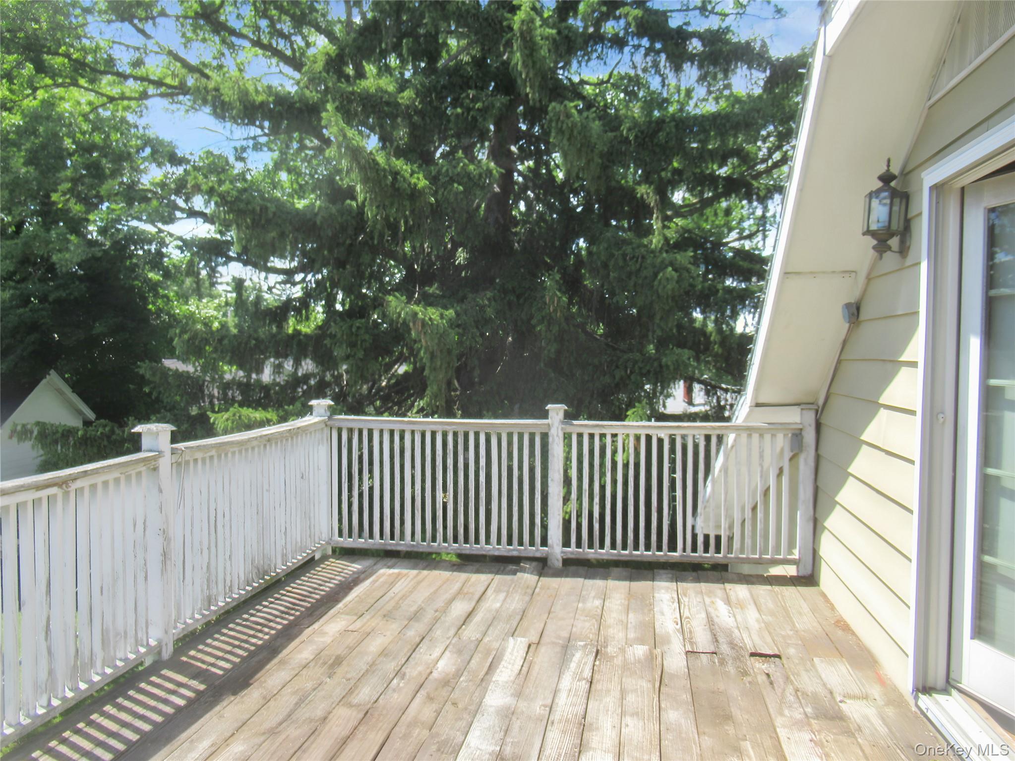 2 Academy Avenue Property Photo 8
