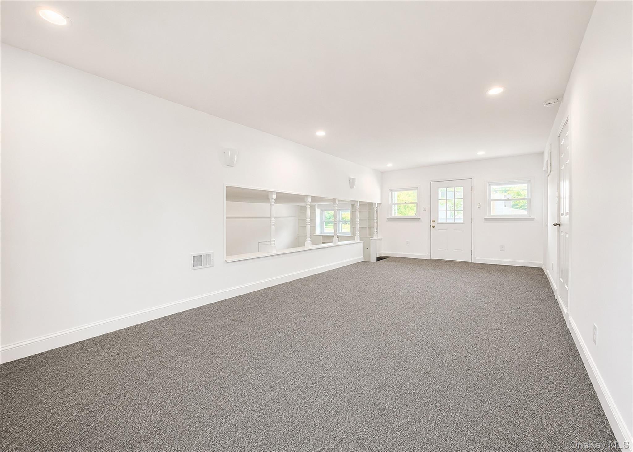 290 Eastwood Boulevard Property Photo 11