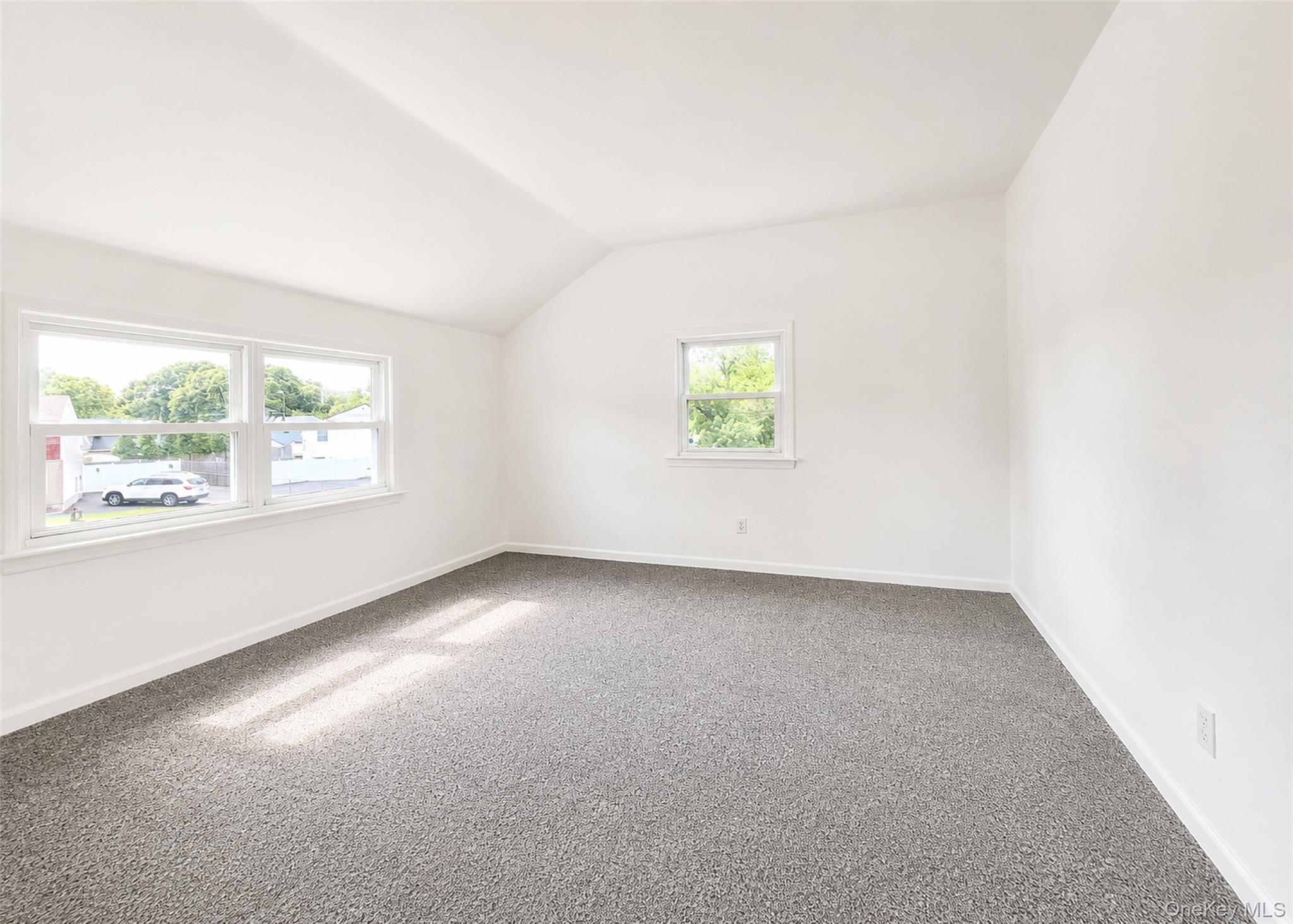 290 Eastwood Boulevard Property Photo 17