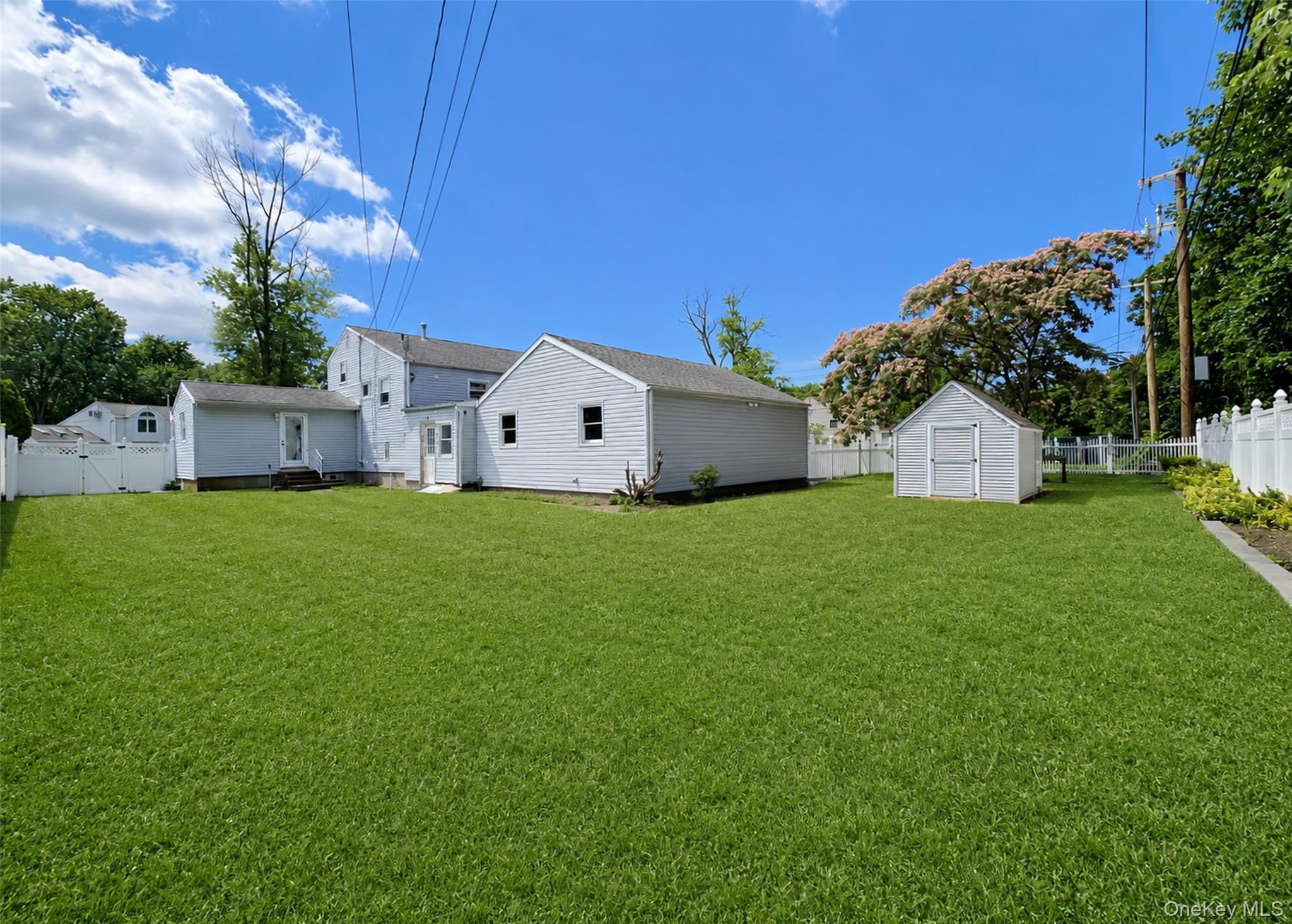 290 Eastwood Boulevard Property Photo 24