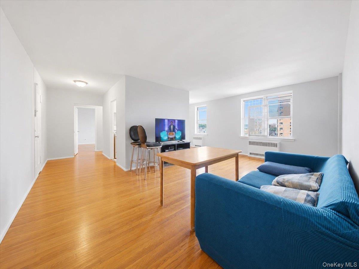 2630 Kingsbridge Terrace 3a Property Photo 1