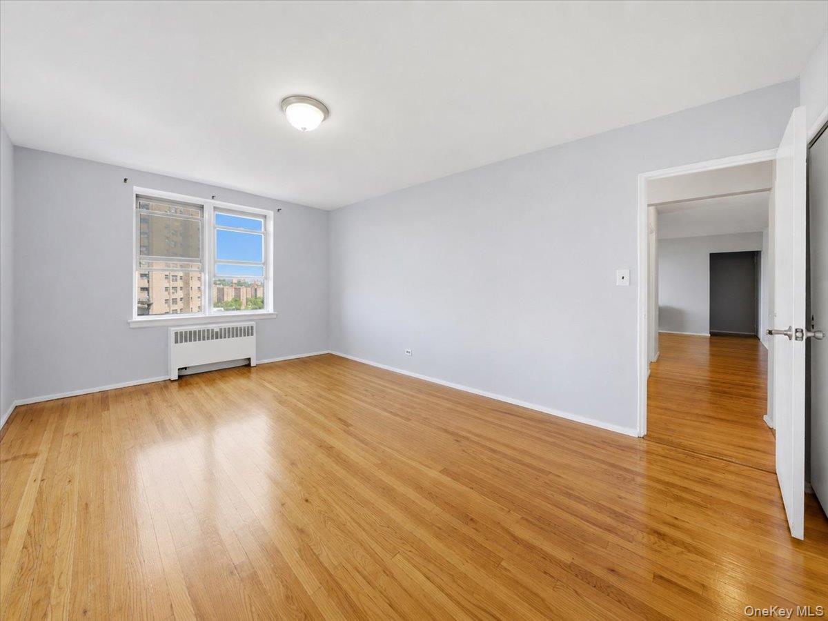 2630 Kingsbridge Terrace 3a Property Photo 9