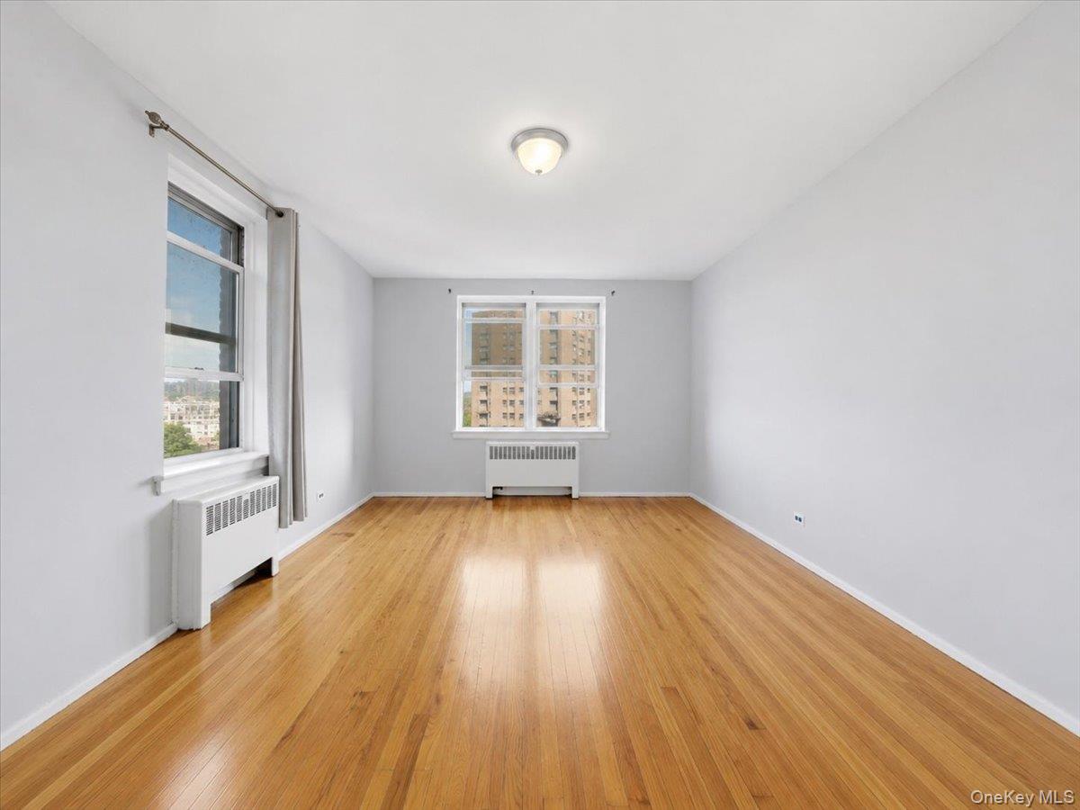 2630 Kingsbridge Terrace 3a Property Photo 10