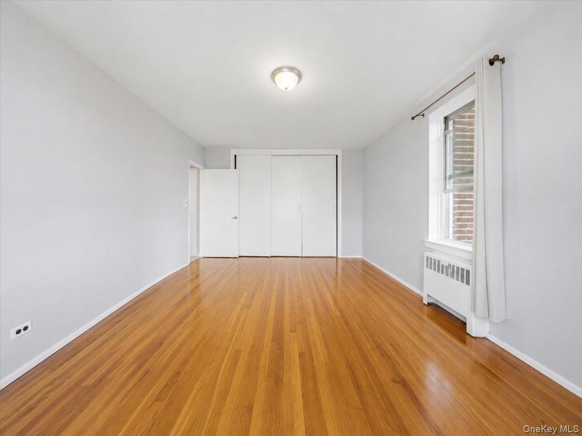 2630 Kingsbridge Terrace 3a Property Photo 11