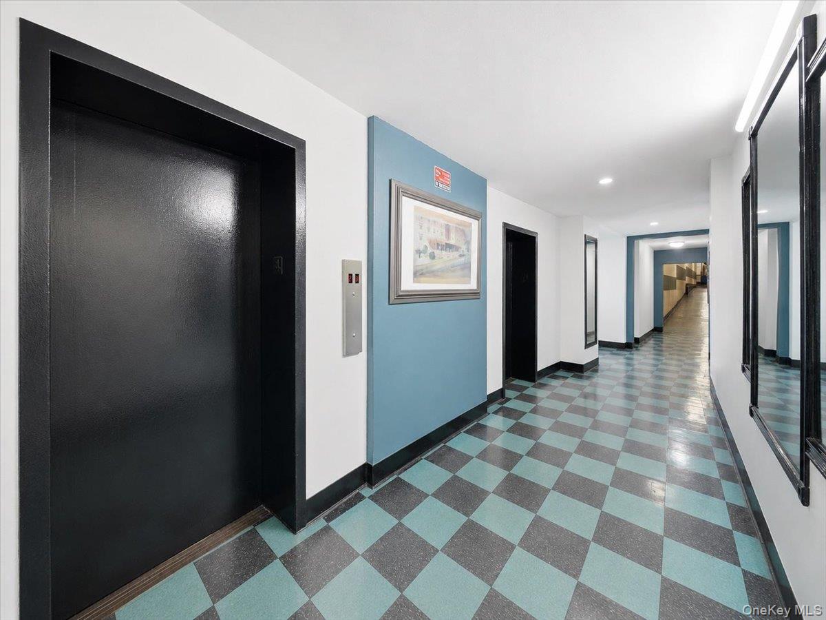 2630 Kingsbridge Terrace 3a Property Photo 15
