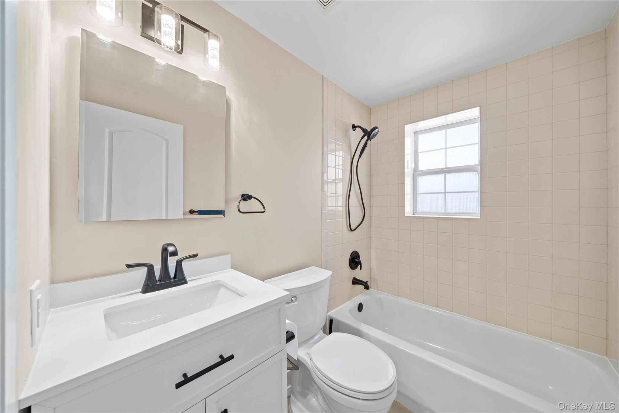 195 Beach 60th Street Property Photo 22