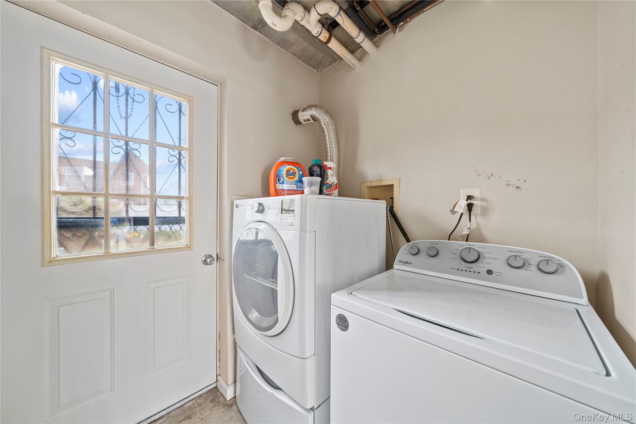 195 Beach 60th Street Property Photo 27
