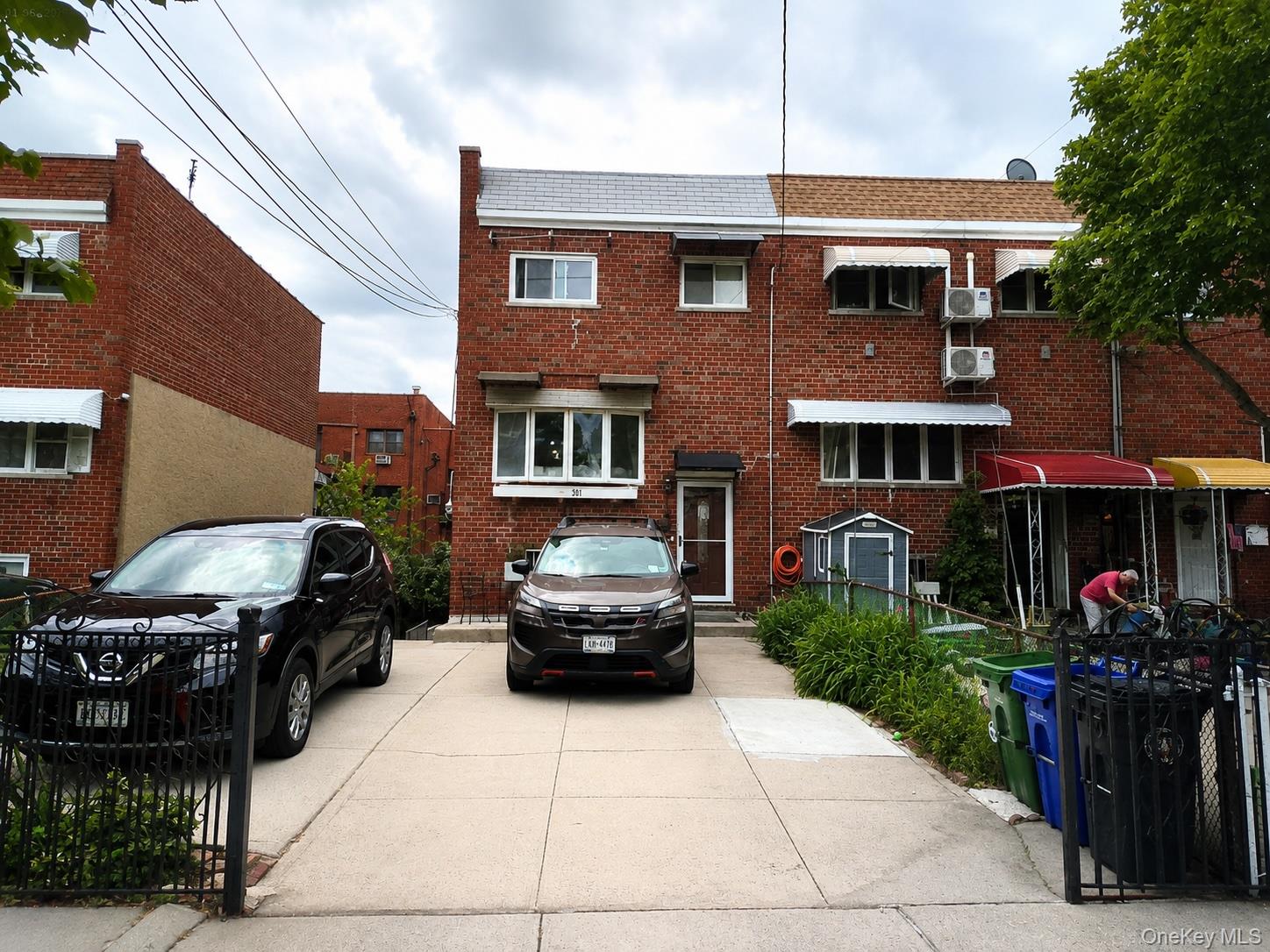 277 Graff Avenue Property Photo 1