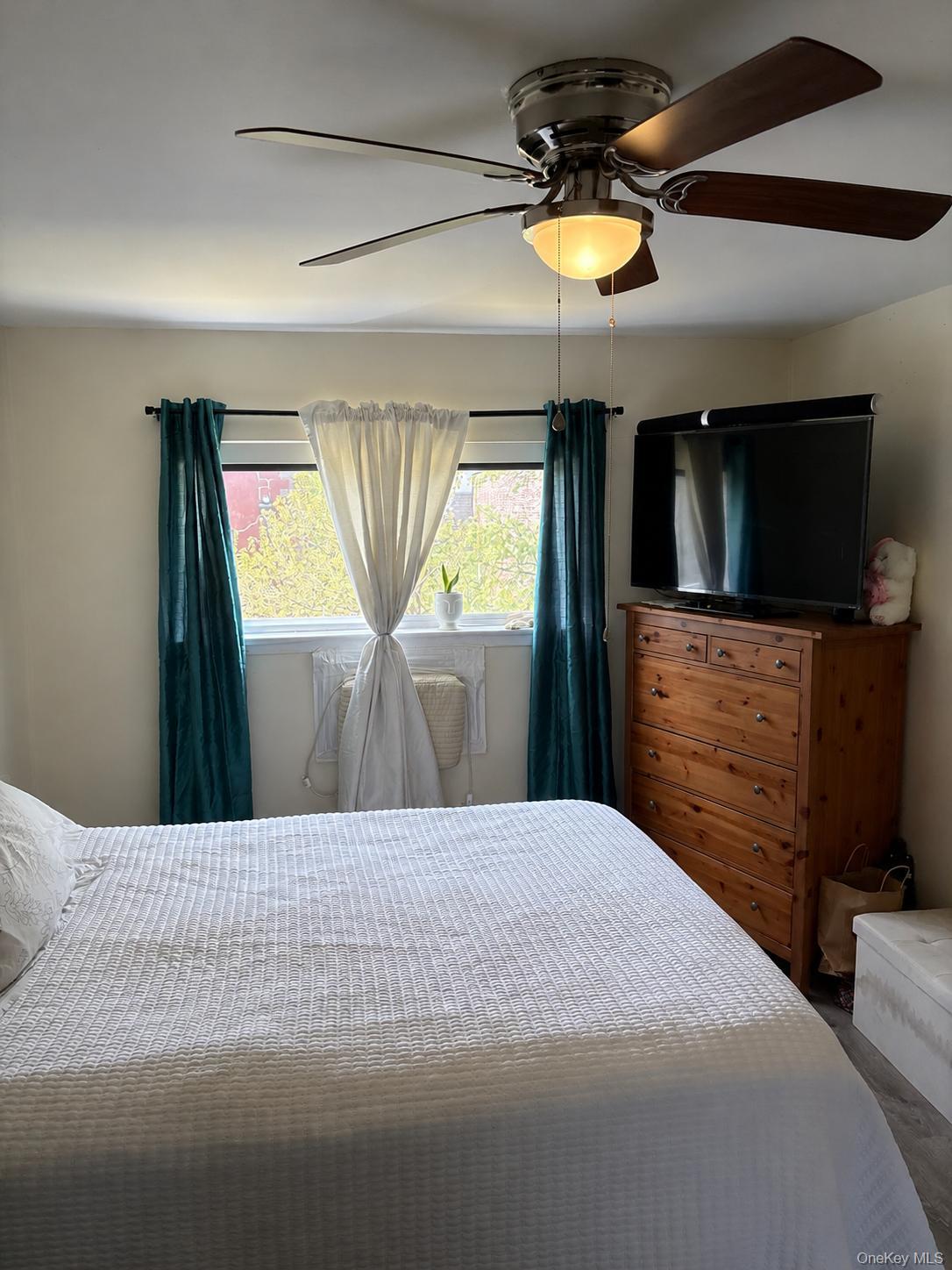 277 Graff Avenue Property Photo 2