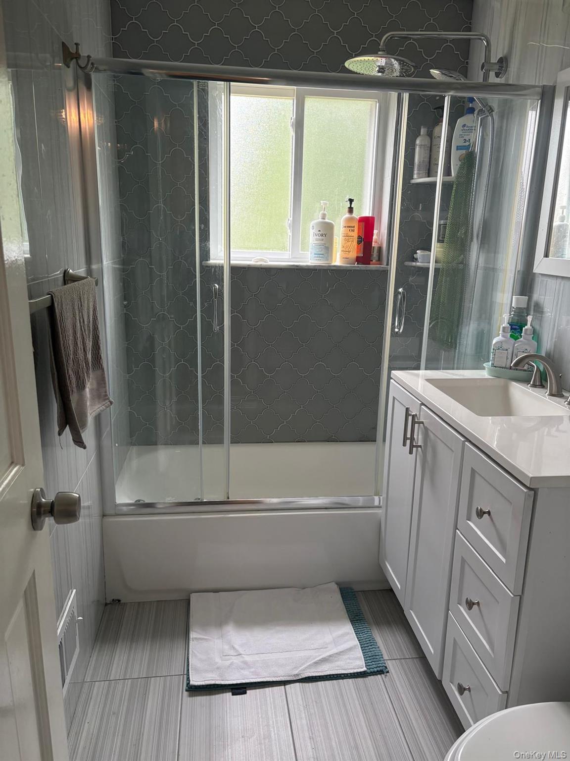 277 Graff Avenue Property Photo 6