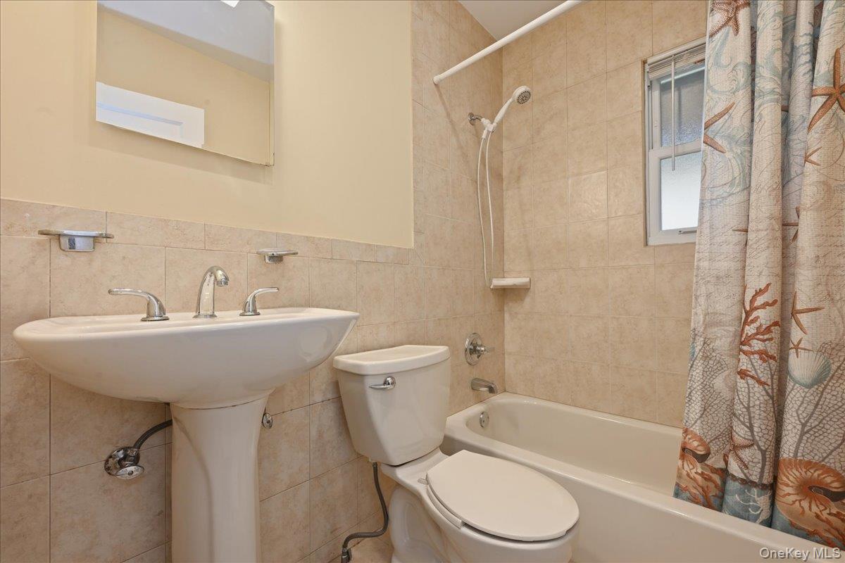 210 Madison Street Property Photo 4