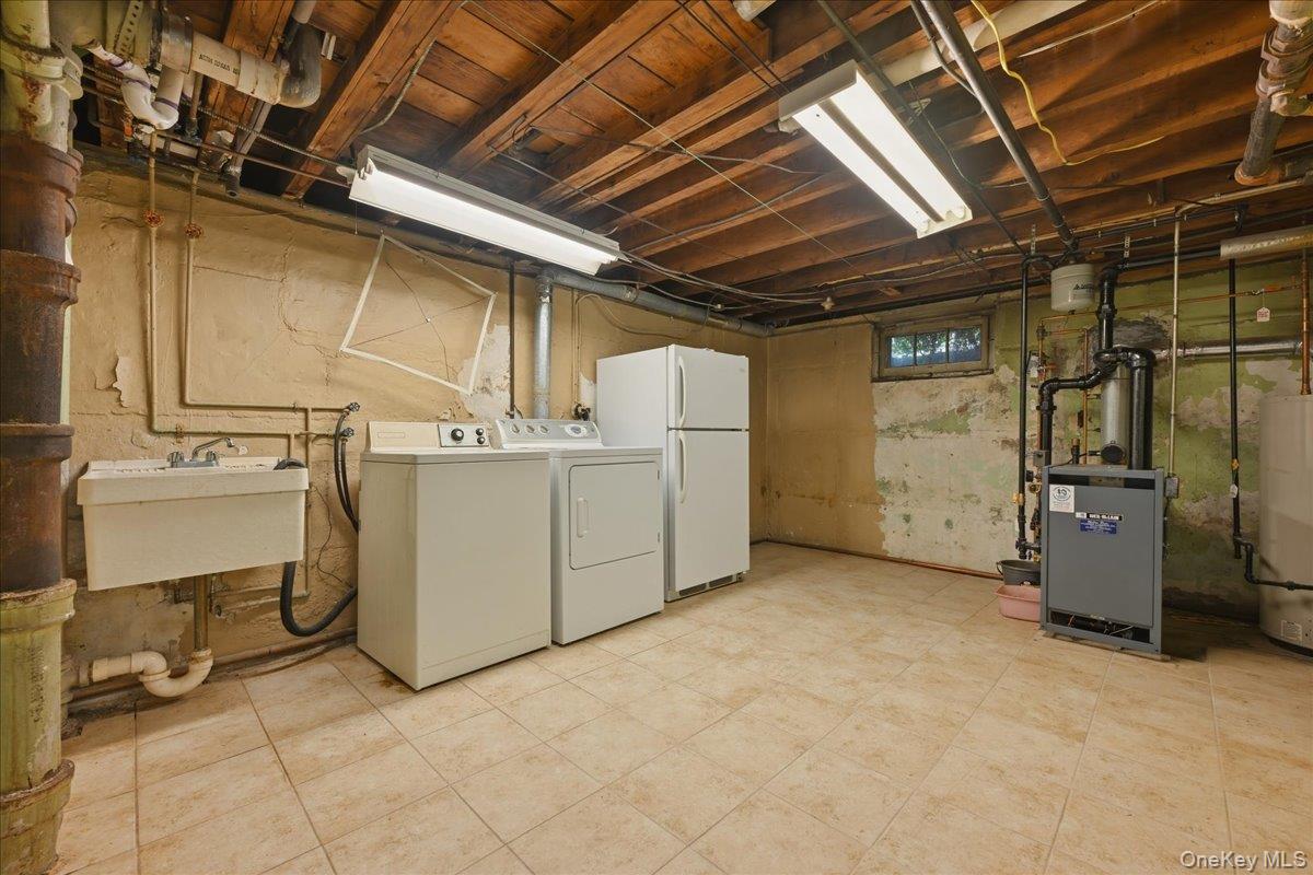 210 Madison Street Property Photo 20