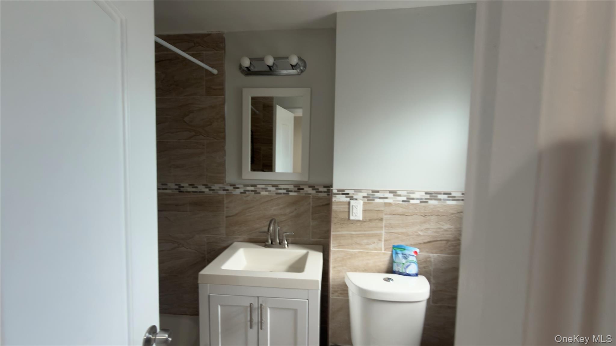 10 Greenwich Avenue 1 Property Photo 12