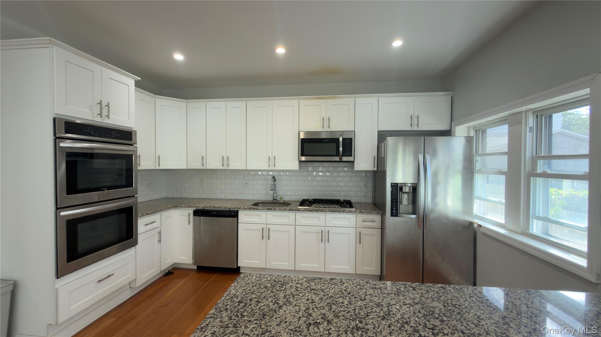 10 Greenwich Avenue 1 Property Photo 16