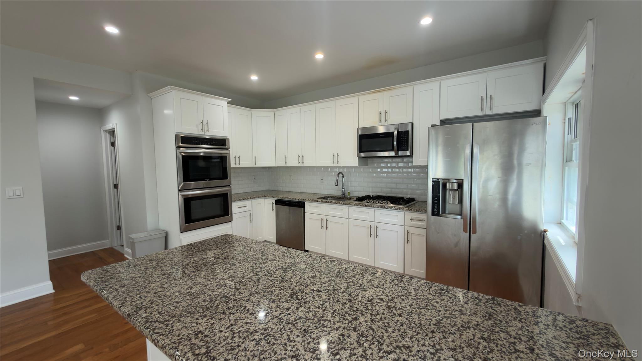 10 Greenwich Avenue 1 Property Photo 17