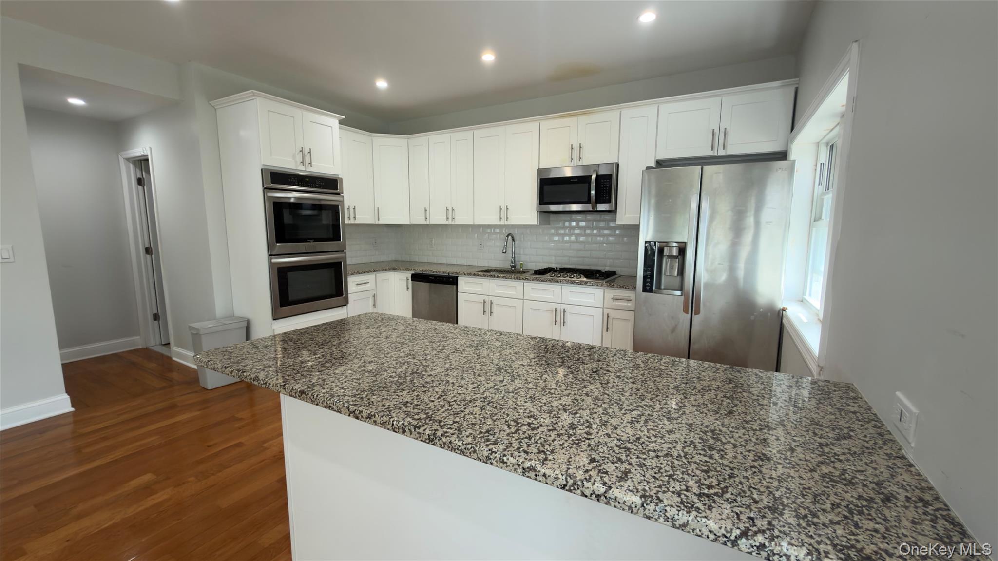 10 Greenwich Avenue 1 Property Photo 18