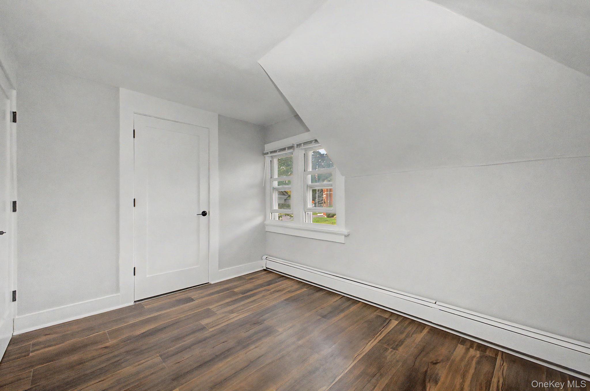 480 King Street Property Photo 15
