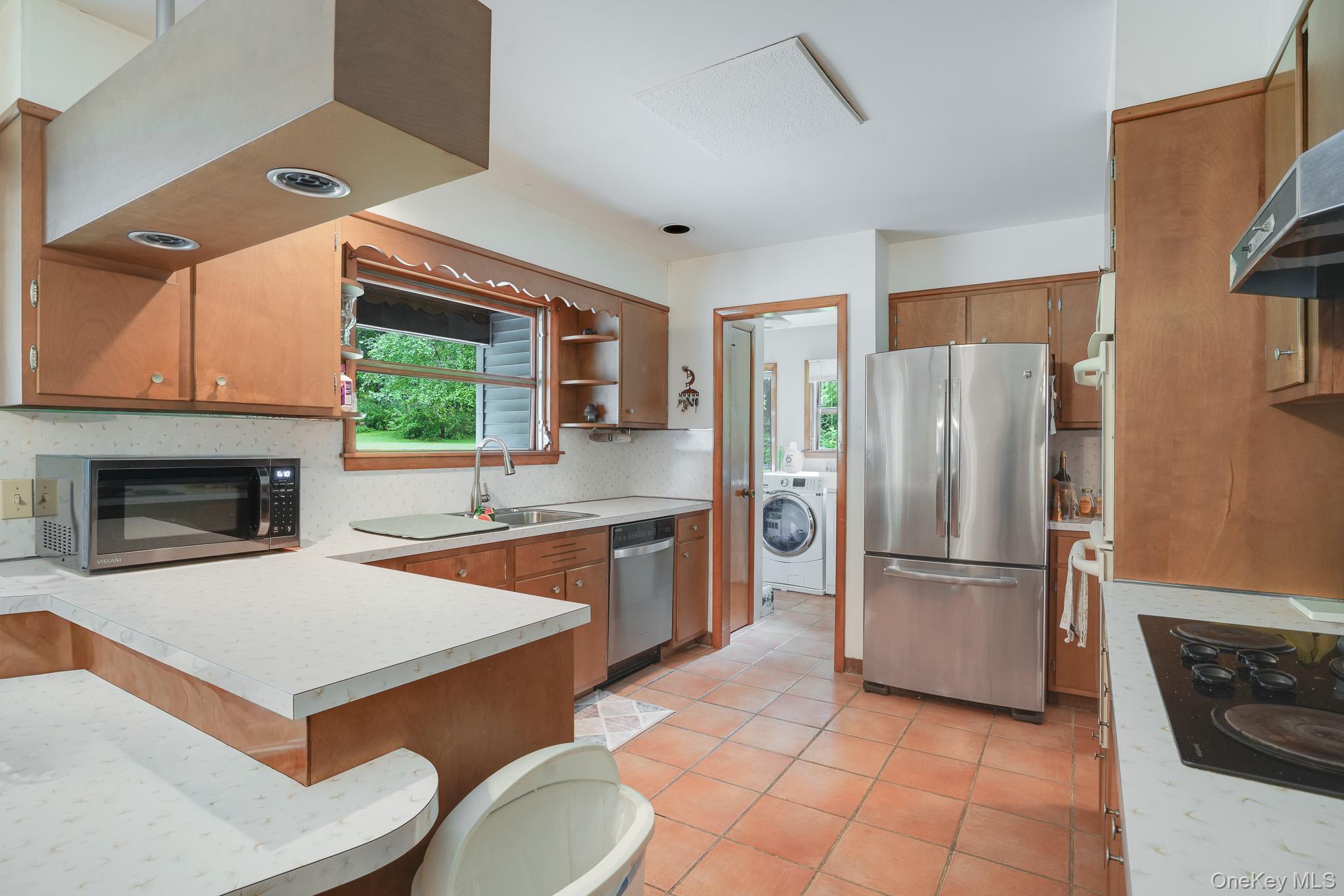 142 Westchester Avenue Property Photo 23