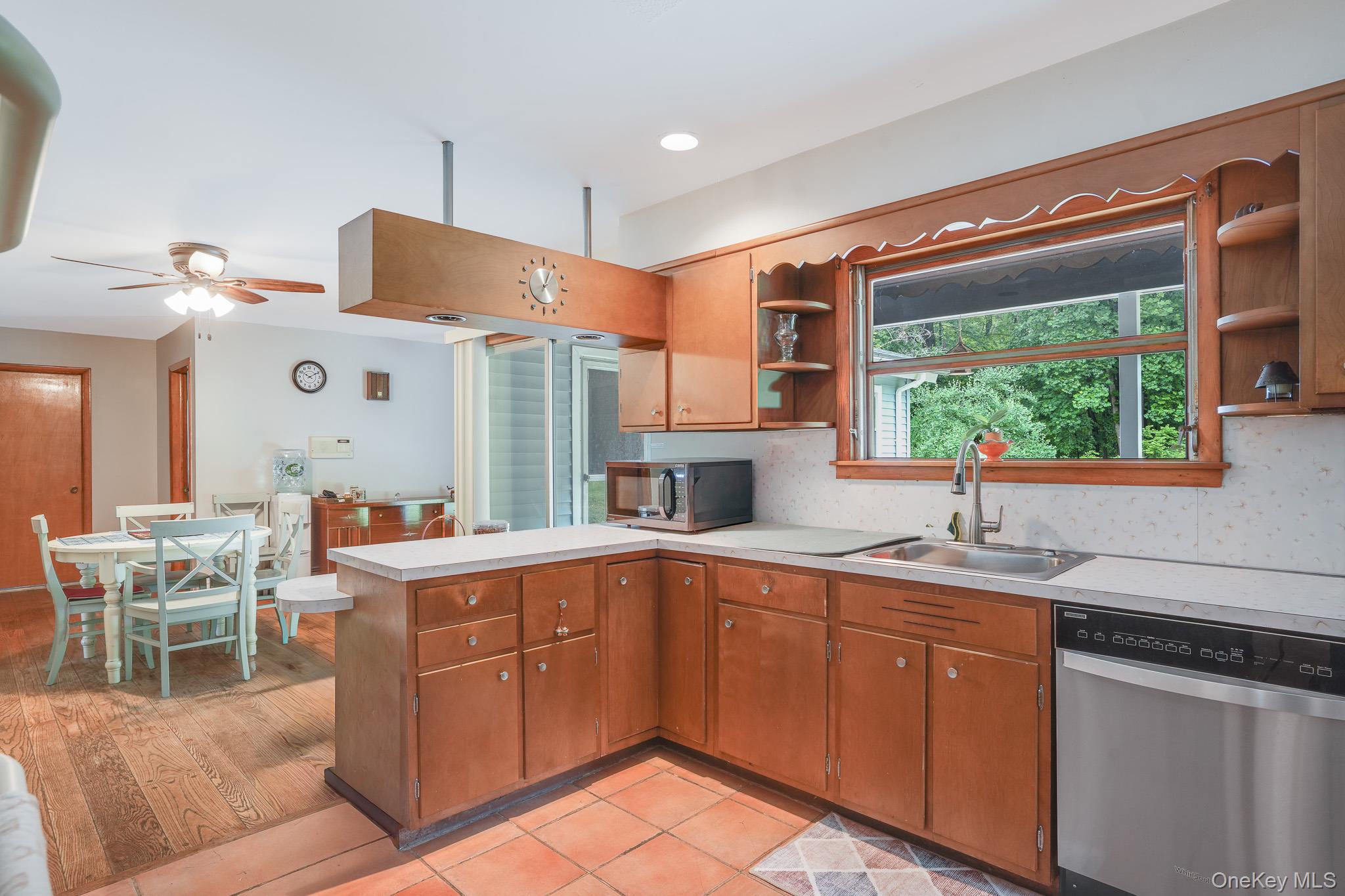142 Westchester Avenue Property Photo 25
