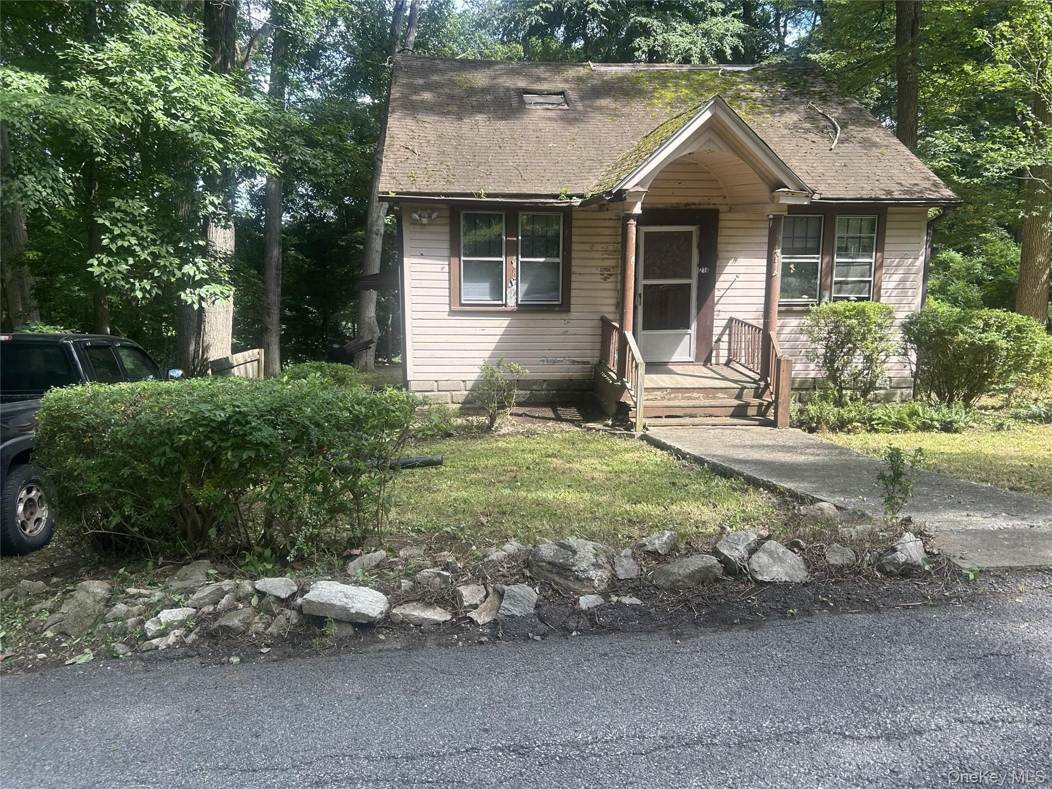 214 Walnut Road Property Photo 2