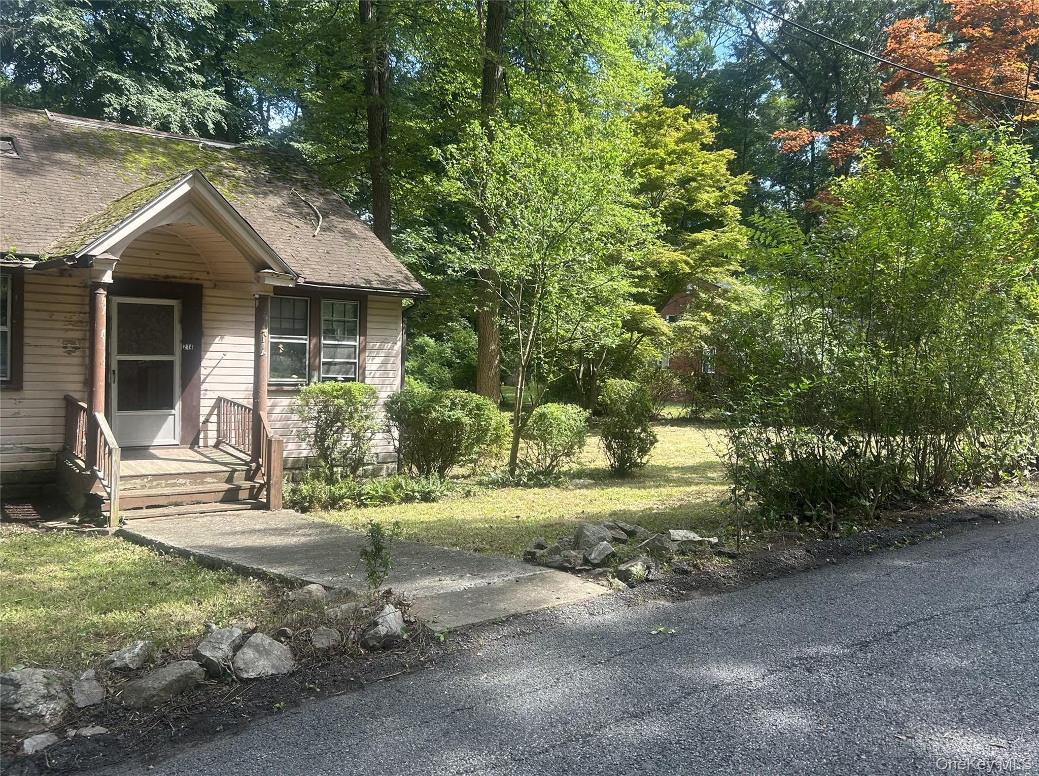 214 Walnut Road Property Photo 3