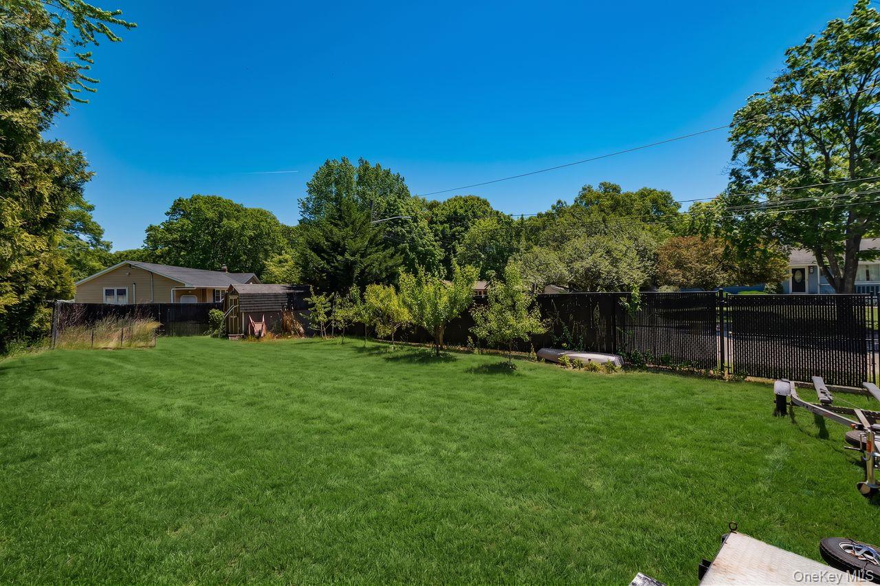 20 Bayside Avenue Property Photo 24