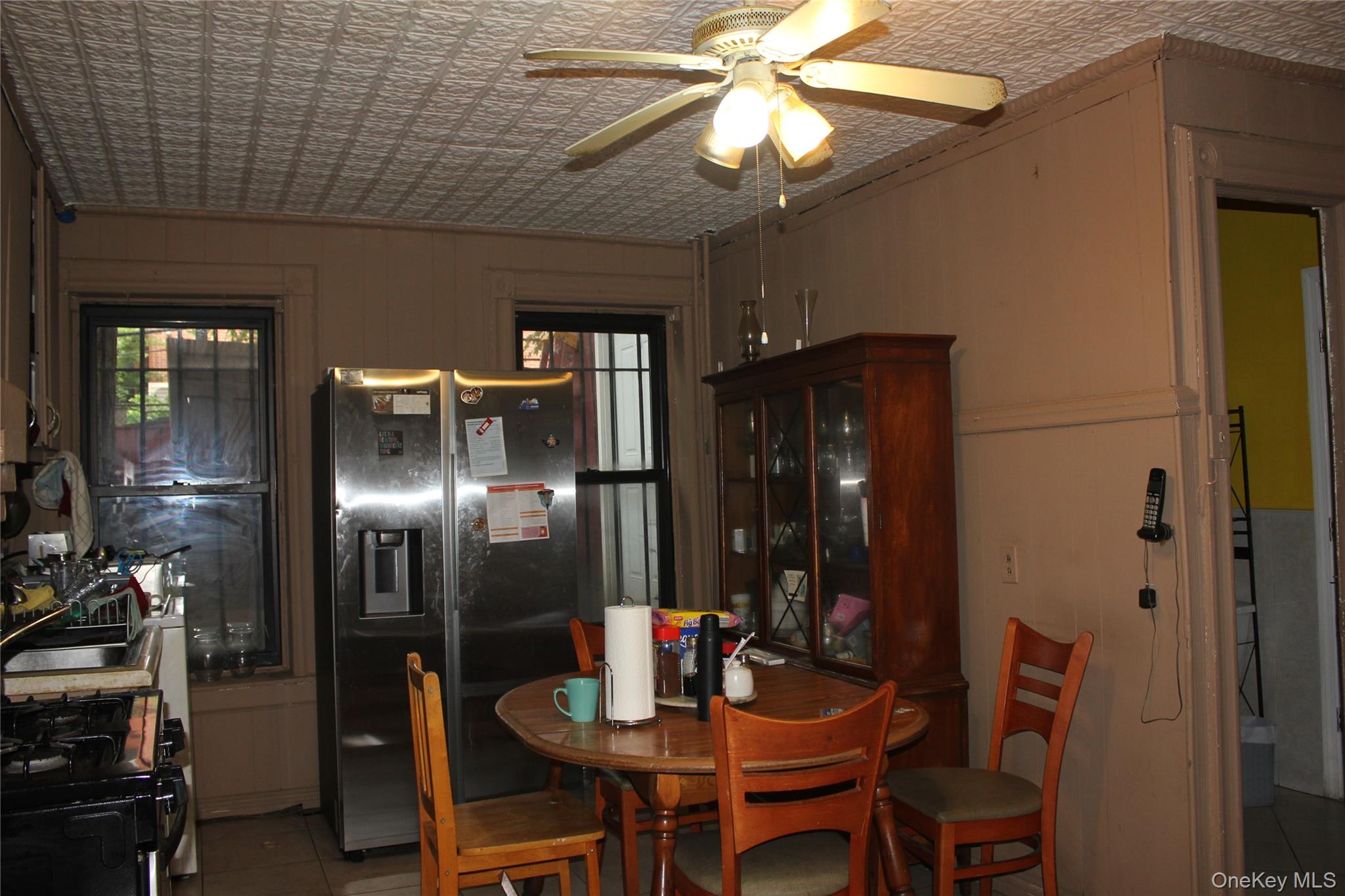 341 Gates Avenue Property Photo 2