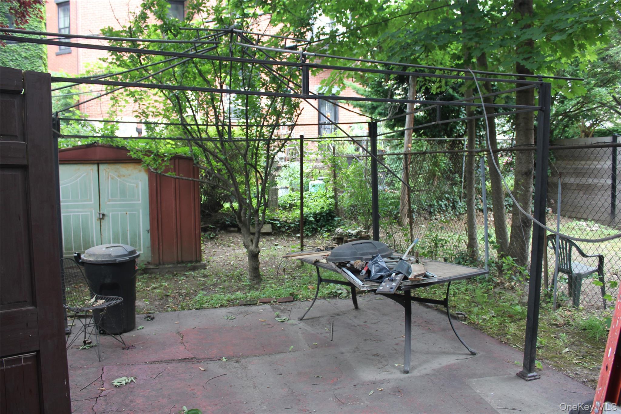 341 Gates Avenue Property Photo 14