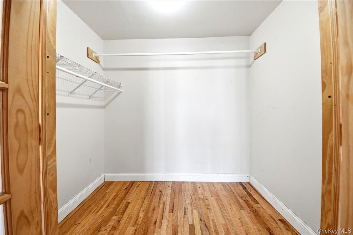 916 Union Avenue B Property Photo 14