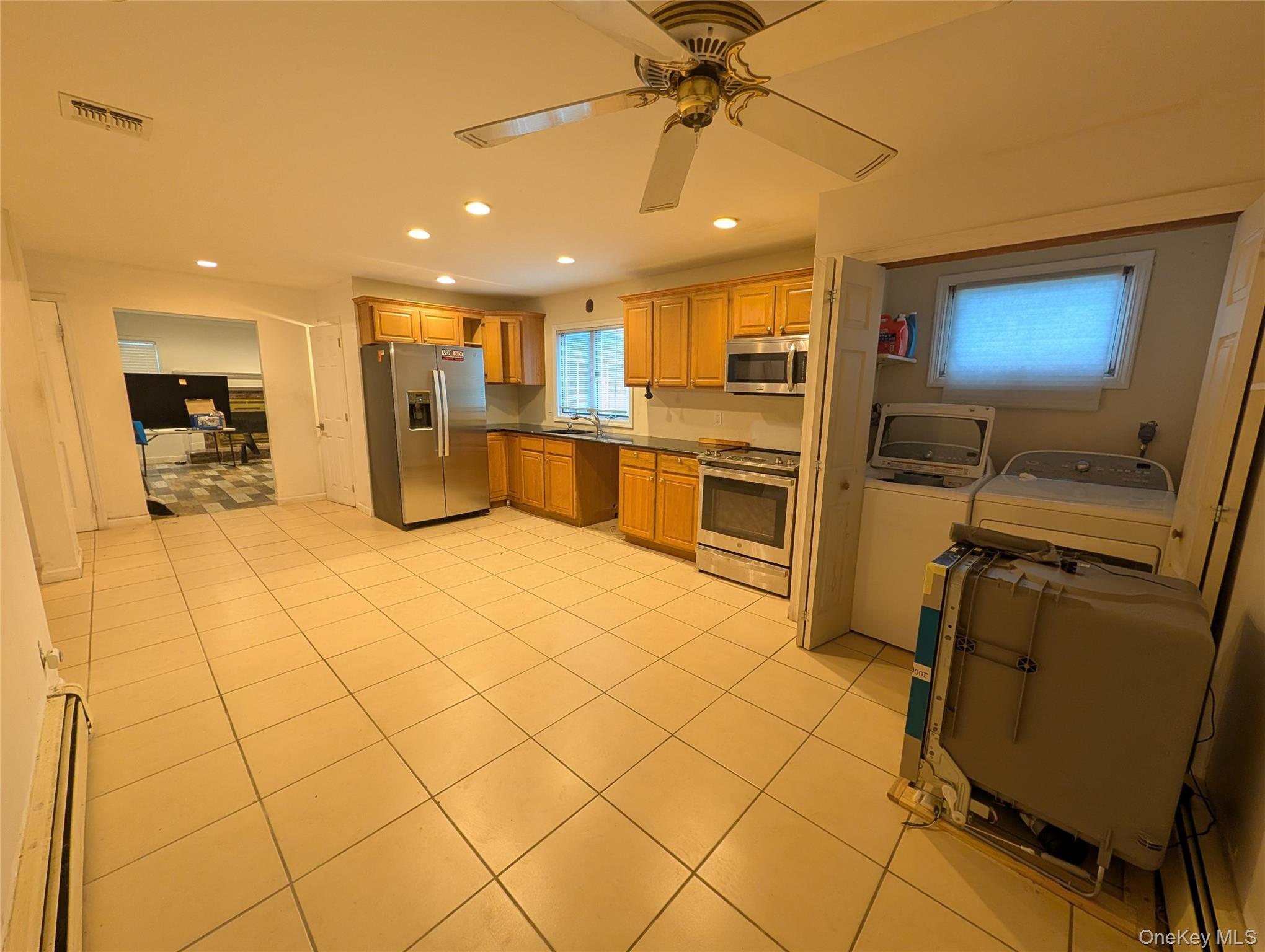 2683 S Saint Marks Avenue Property Photo 7