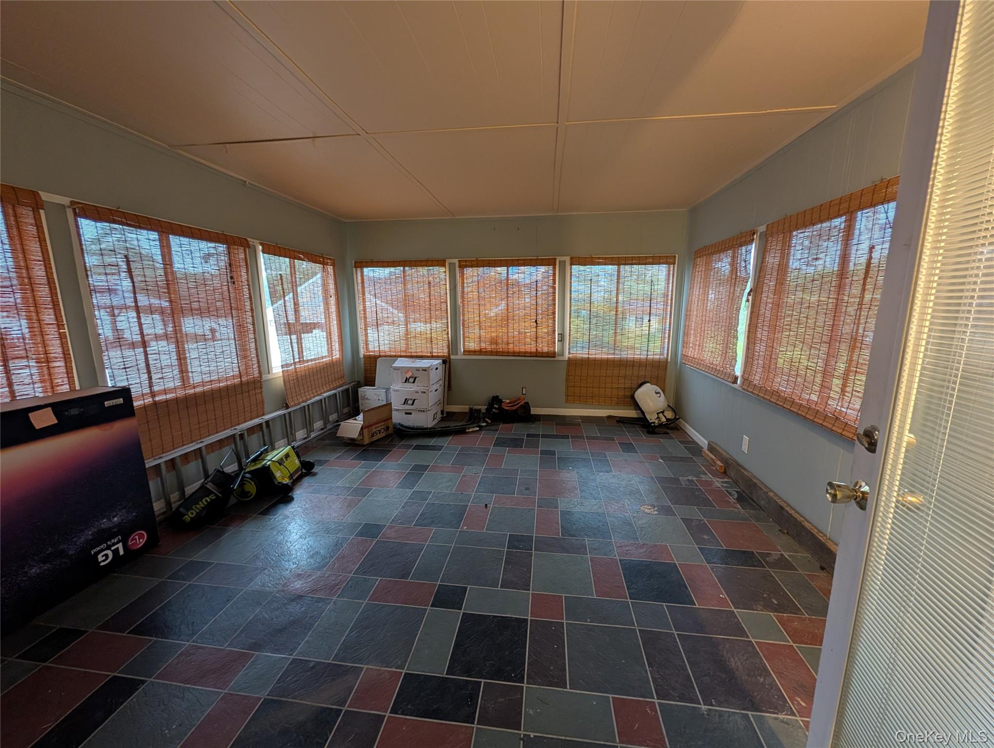 2683 S Saint Marks Avenue Property Photo 11