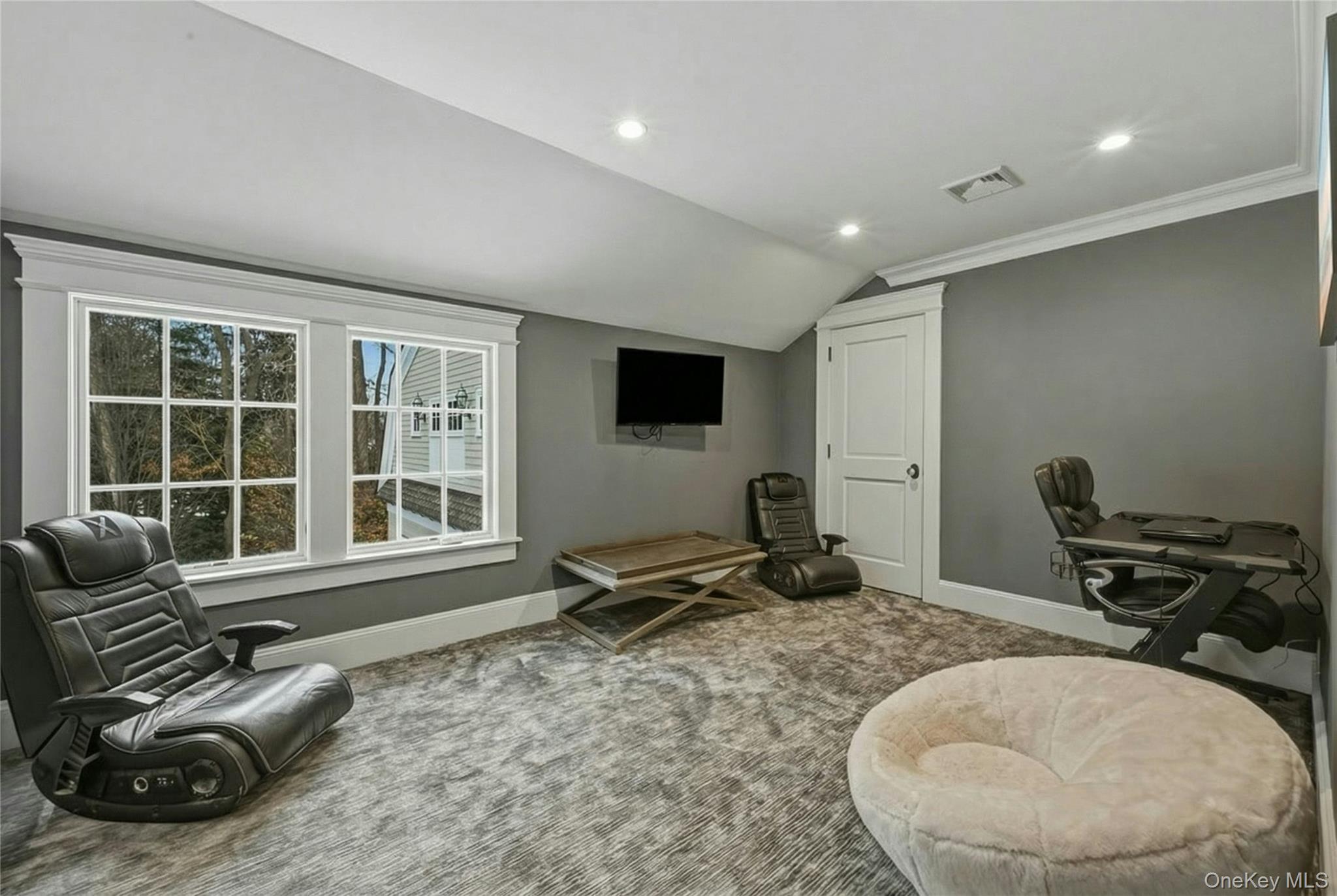 192 Burtis Lane Property Photo 31