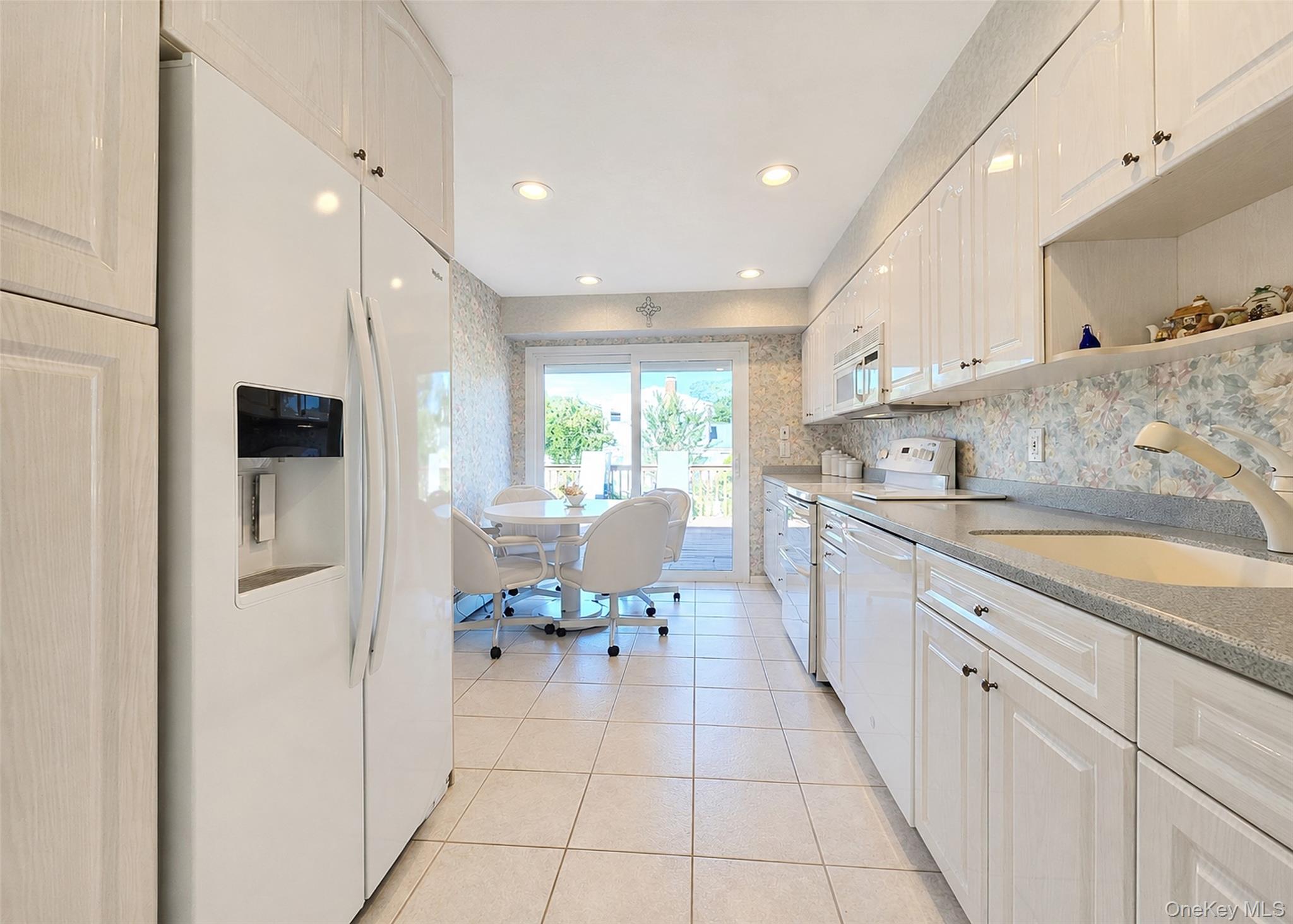 35 Avenue D Property Photo 2