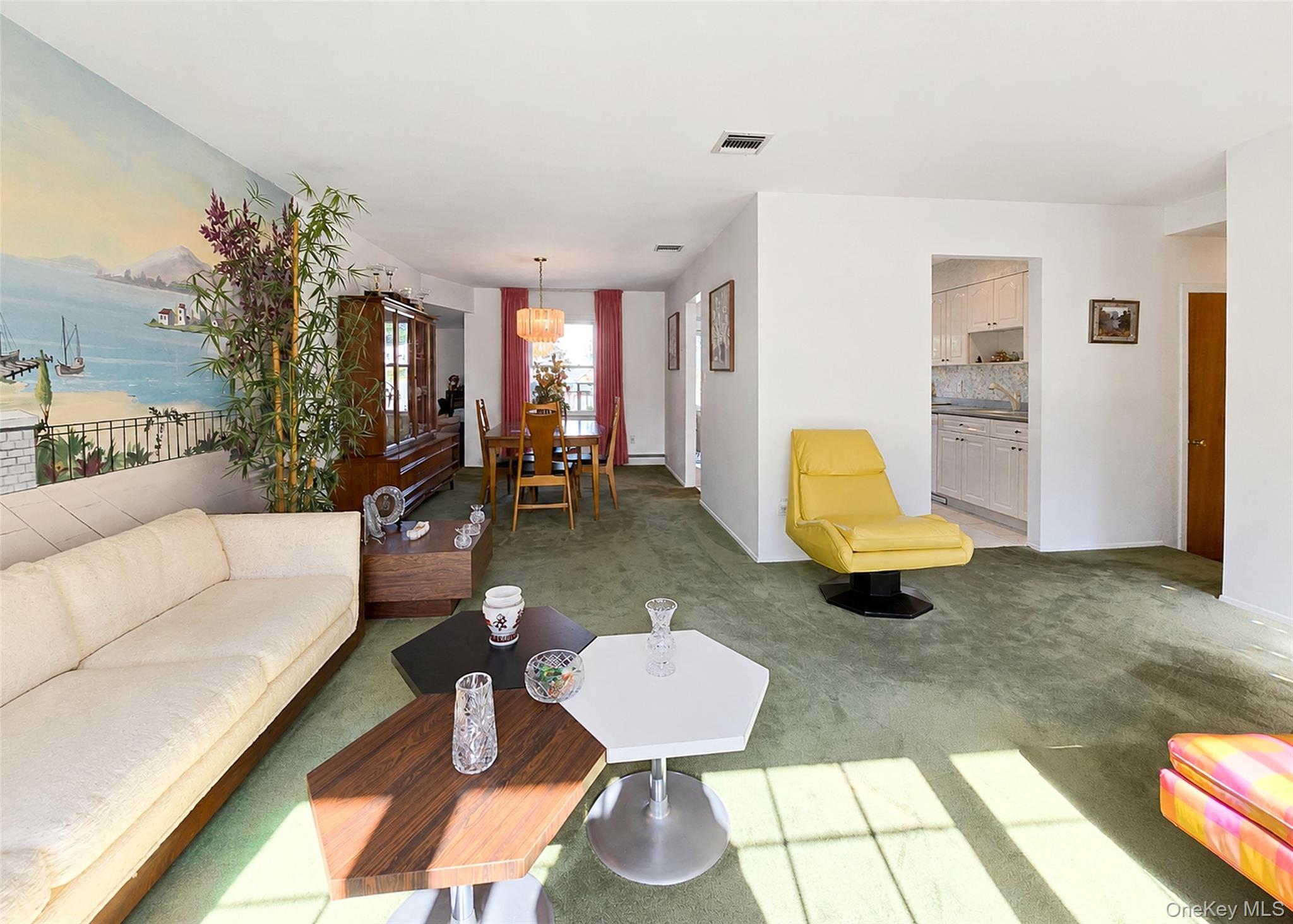 35 Avenue D Property Photo 6