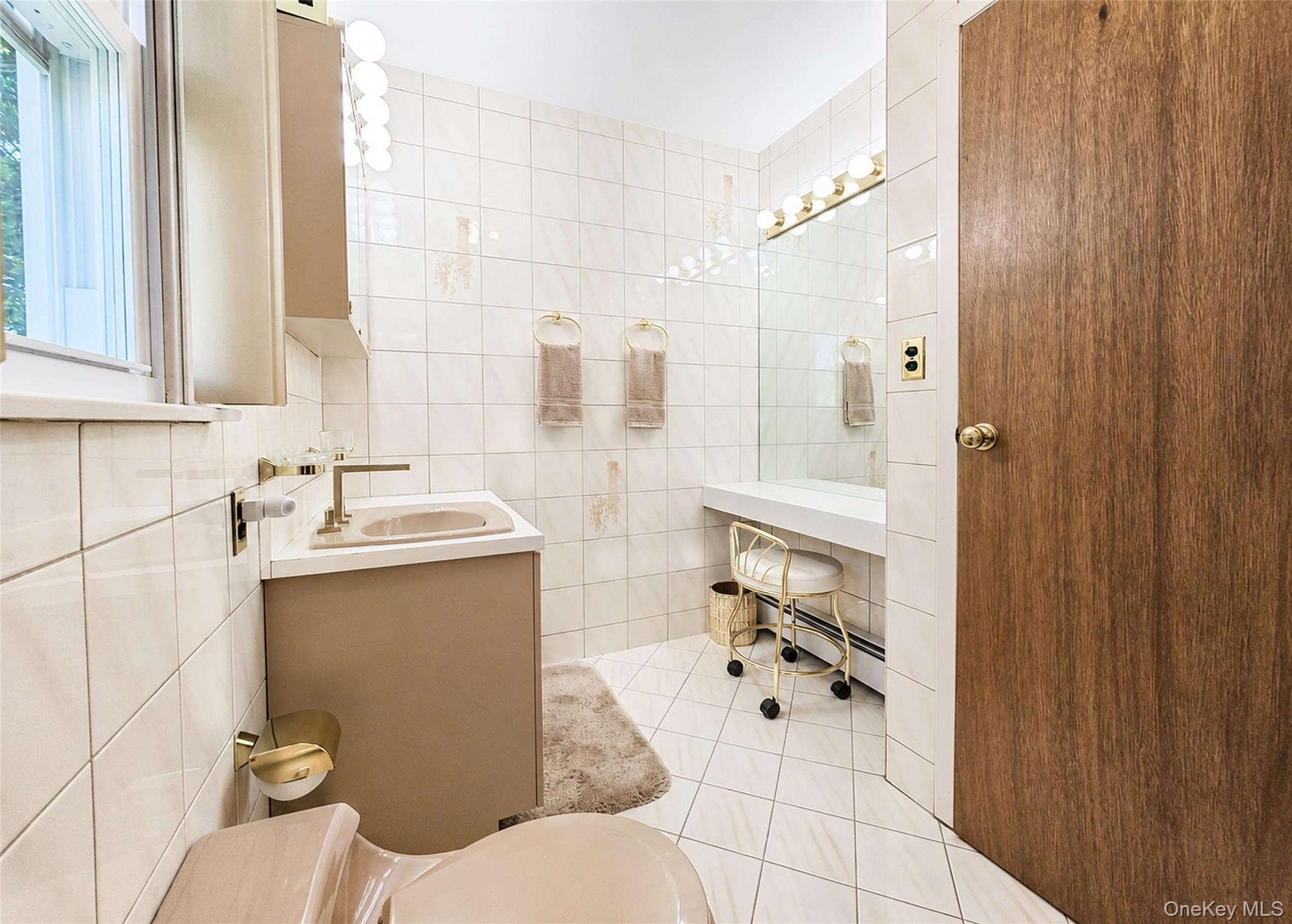35 Avenue D Property Photo 15