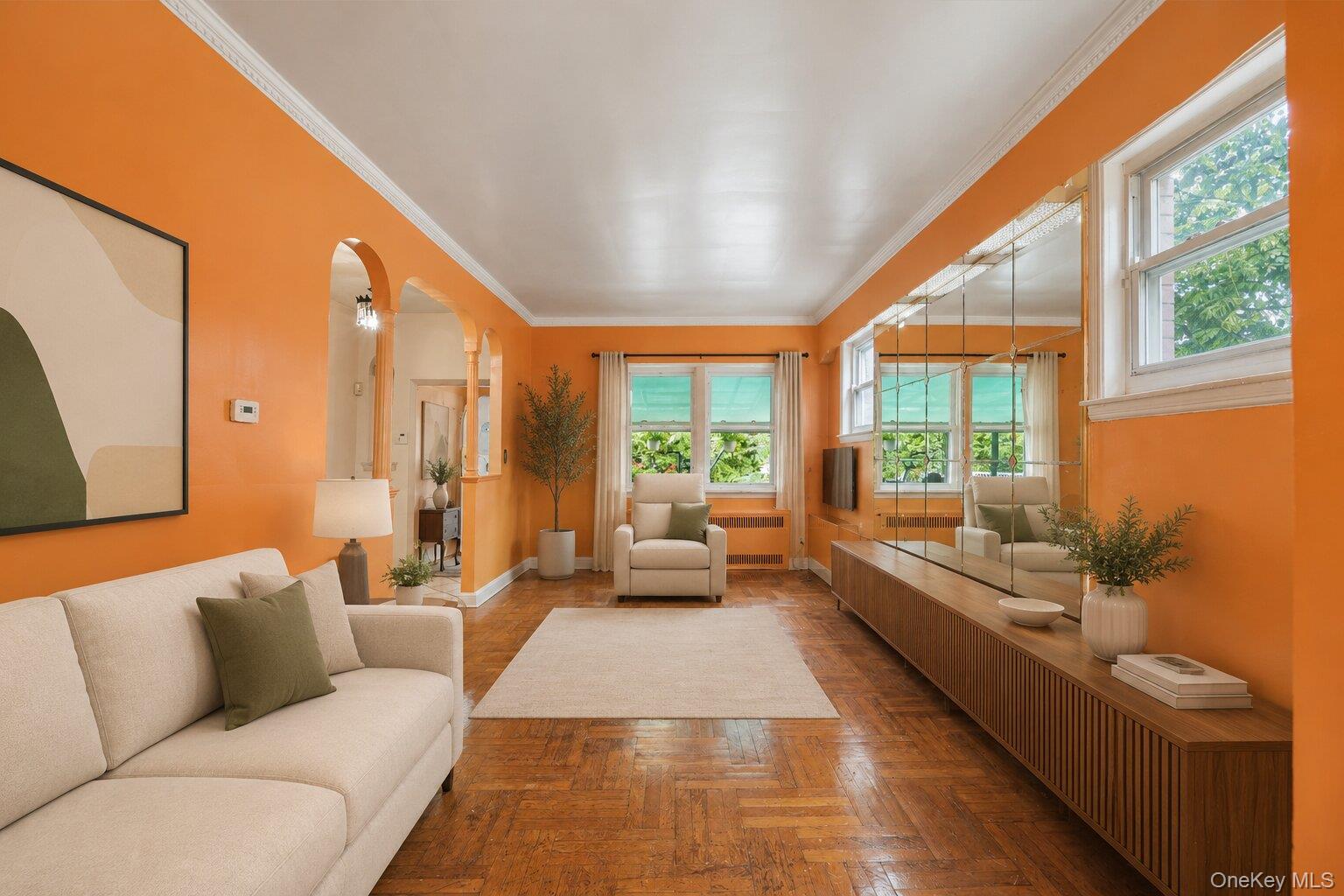 1402 E 37th Street Property Photo 3