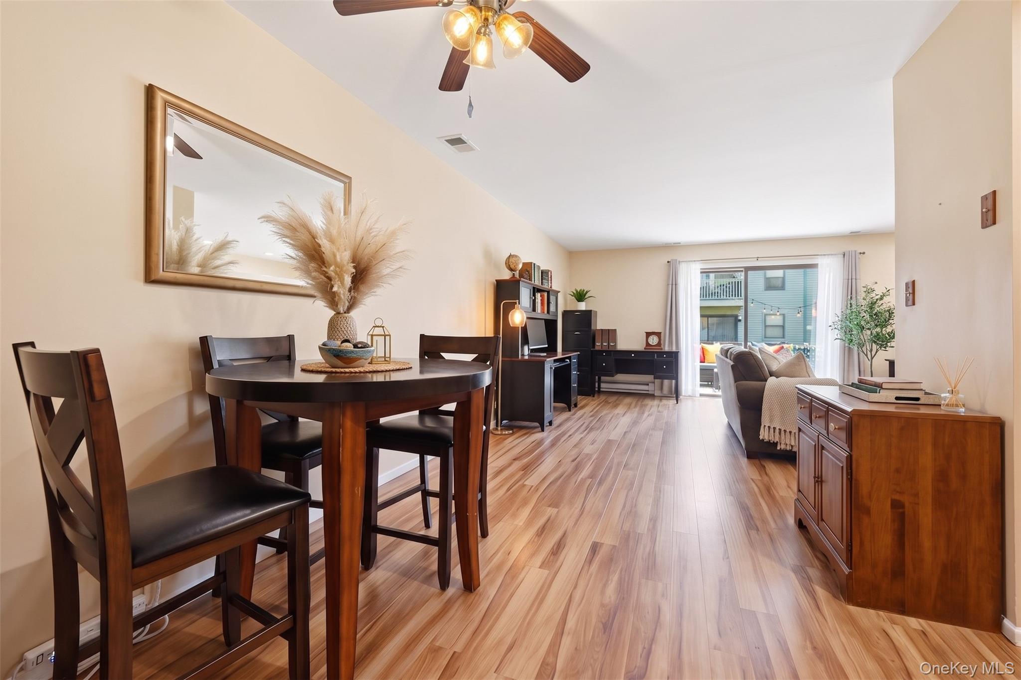 100 Daly 1613 Property Photo 4
