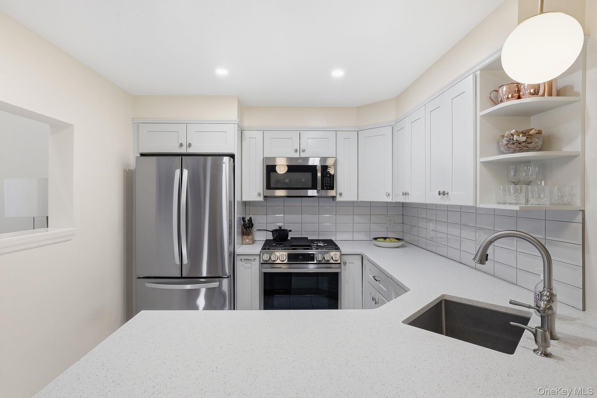 599 Midland 3-5 Property Photo 7