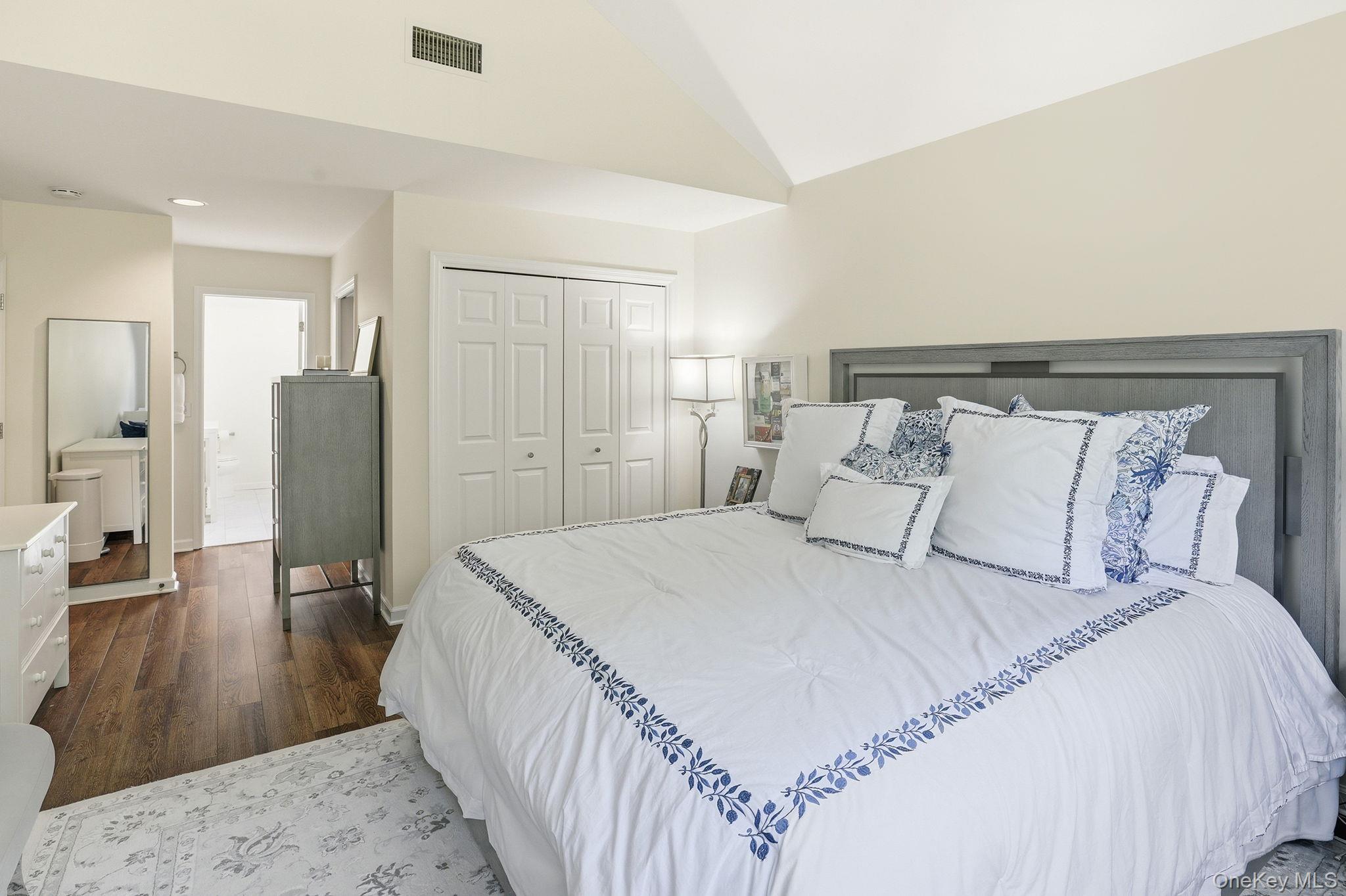 599 Midland 3-5 Property Photo 14