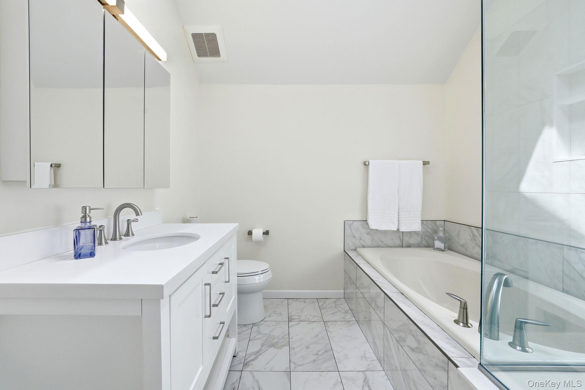 599 Midland 3-5 Property Photo 15
