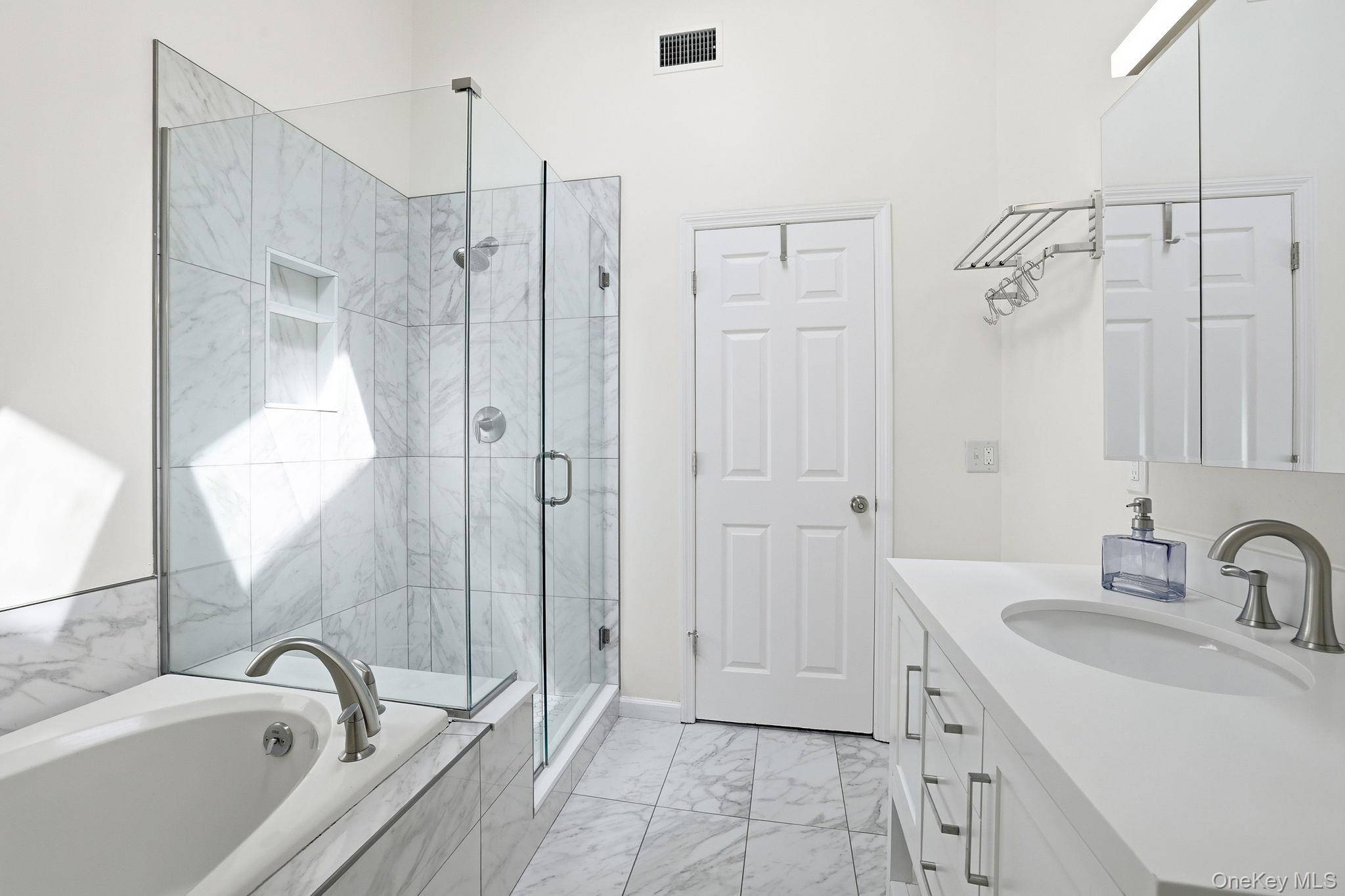 599 Midland 3-5 Property Photo 16