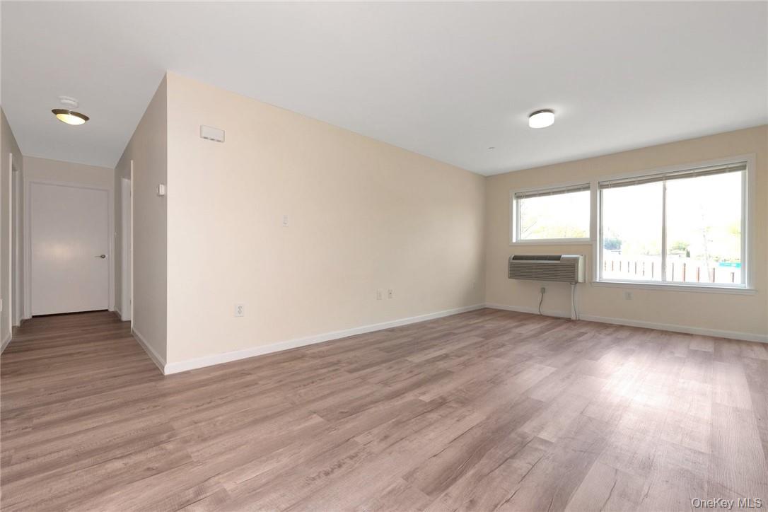 68 Lake Street 305 Property Photo 3