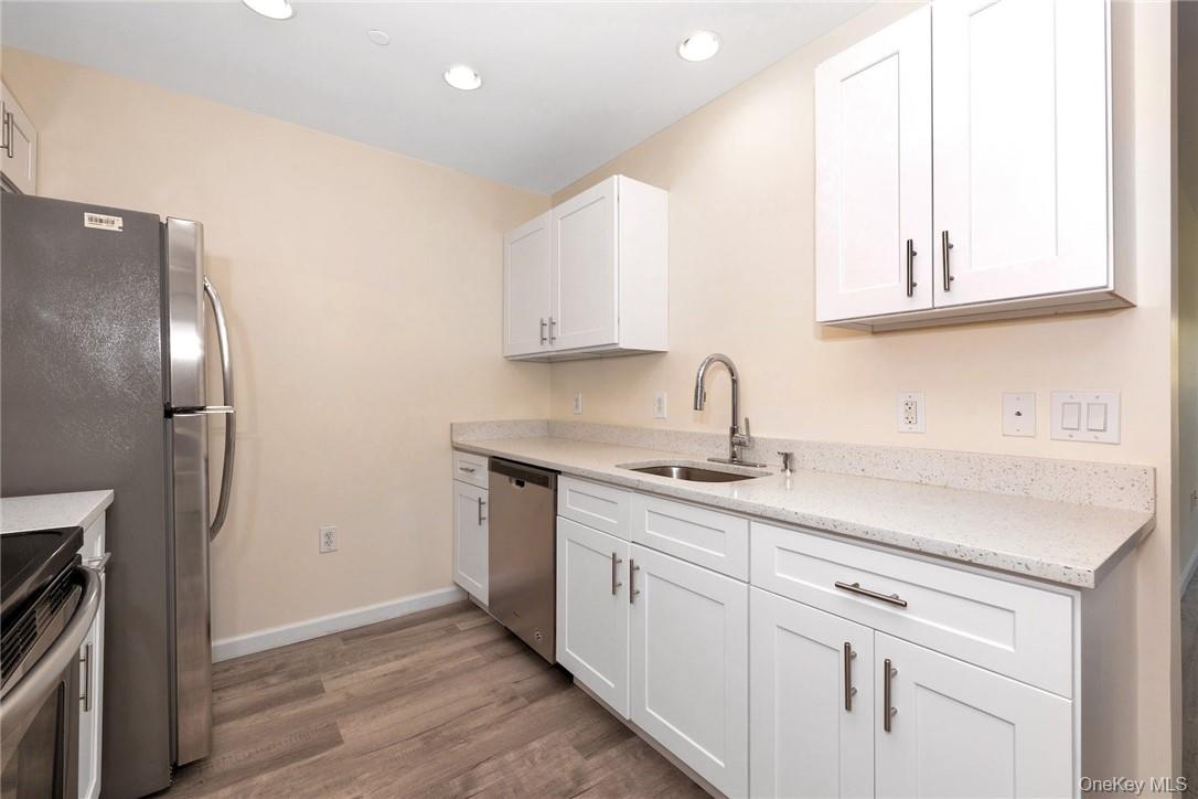 68 Lake Street 305 Property Photo 17