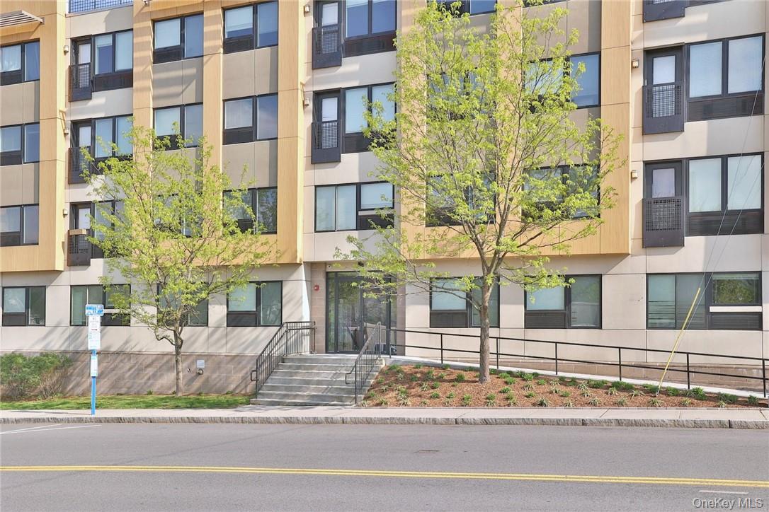 68 Lake Street 305 Property Photo 33
